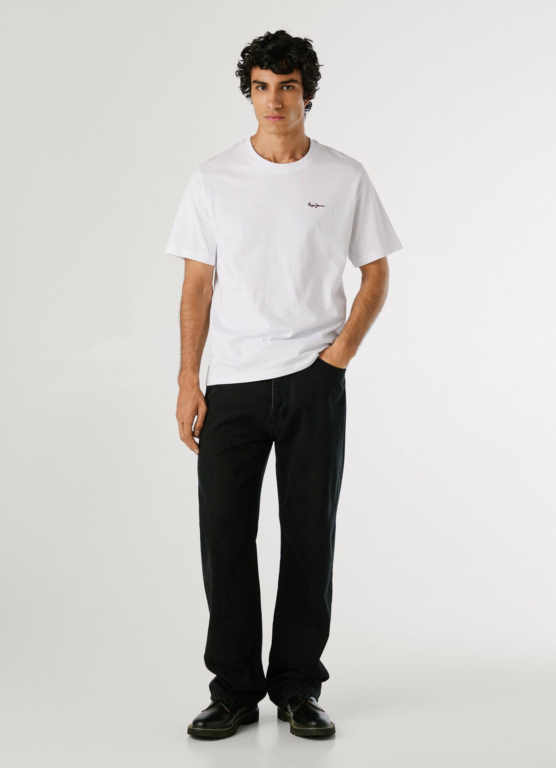 Pepe Jeans T-Shirt CONTRAST CONNOR mit Rundhals und gesticktem Logo