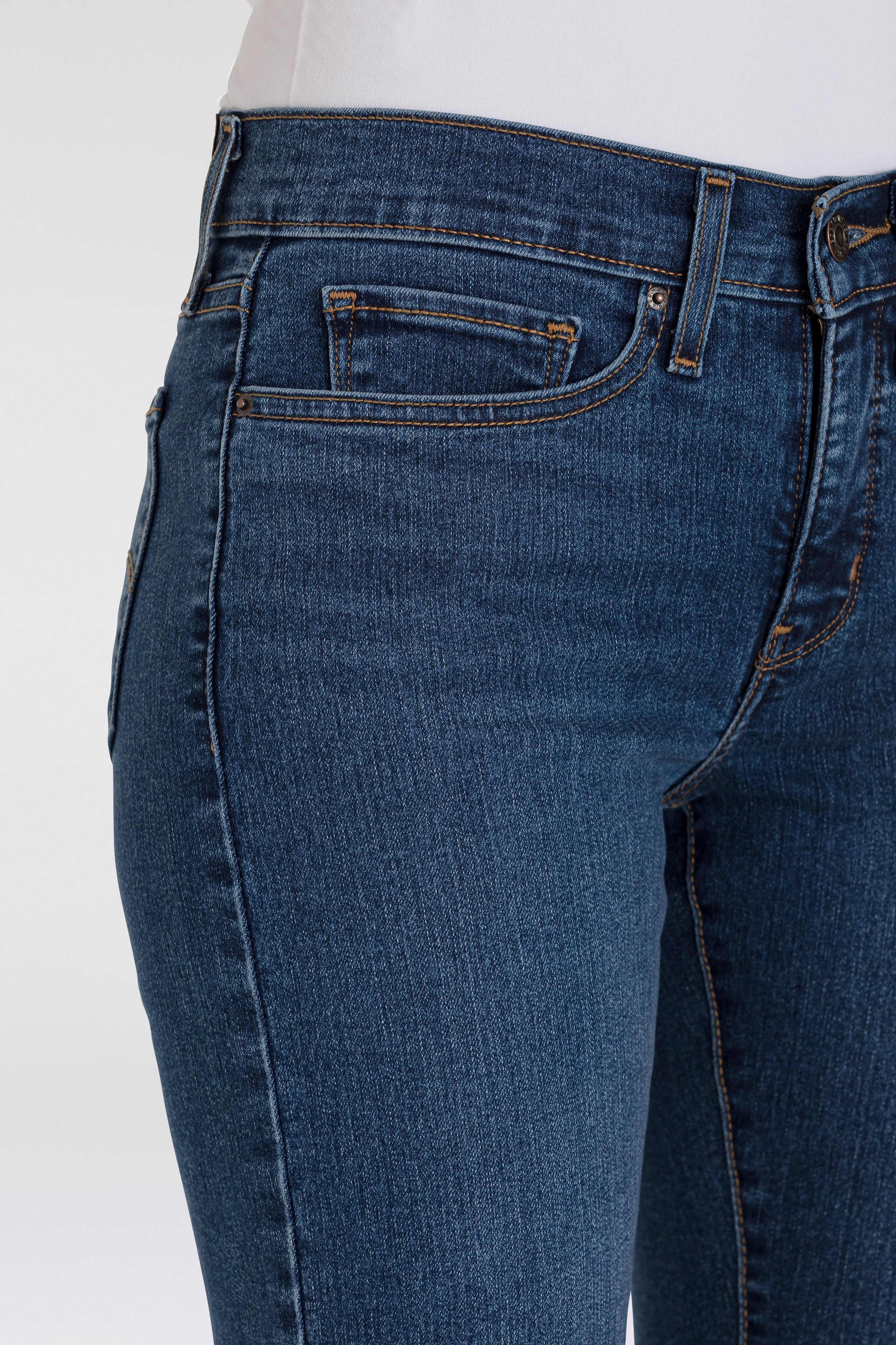 Levi's® Shorts SHAPING BERMUDA Sommerhose im Five-Pocket Style