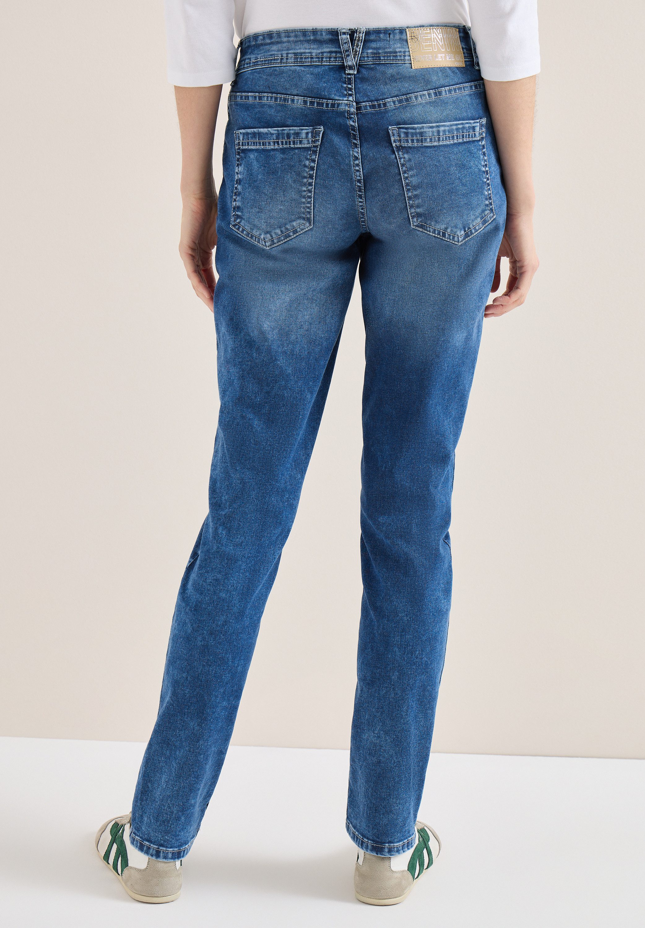 CECIL Comfort-fit-Jeans Middle Waist. € 59,99