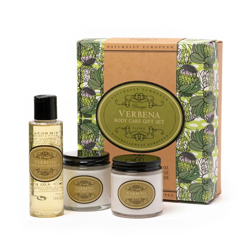 Somerset Toiletry Pflege-Geschenkset Naturally European Verbena Körperpflege-Set mit Duschgel, Peeling, Sheabutter, Avocado- und Kokosöl, Body Scrub Nuss-Schalenpulver