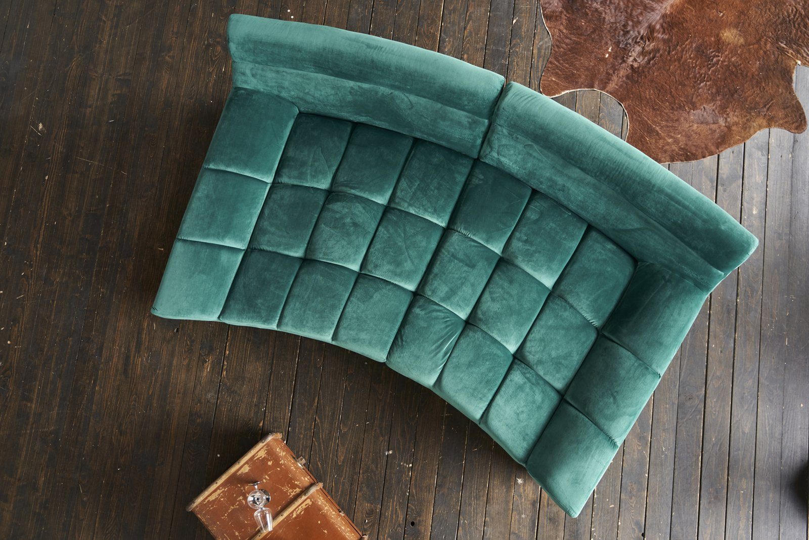 KAWOLA Sofa NERLA, Big Farben | verschiedene Sofa grün grün Stoff Velvet