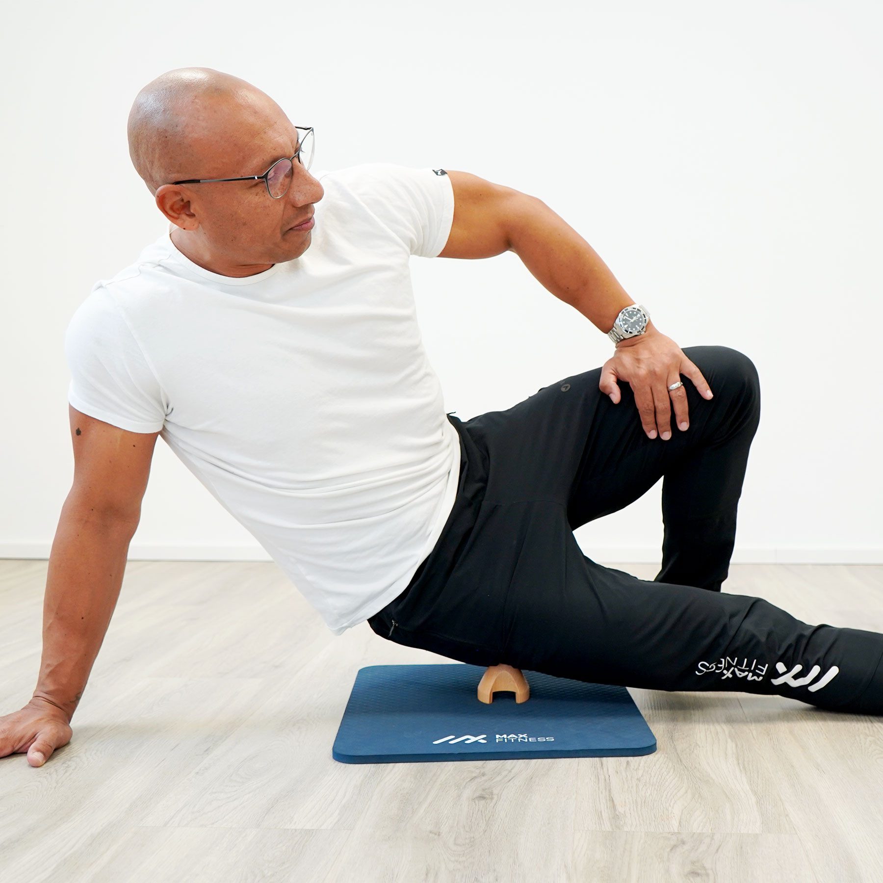 Max Fitness Fitnessmatte Yoga Matte & Gymnastikmatte Sportmatte für Training und Pilates (1er Set, 1x Matte), Extra weiche 10 mm Dämpfung, rutschfest, latexfrei und hautfreundlich