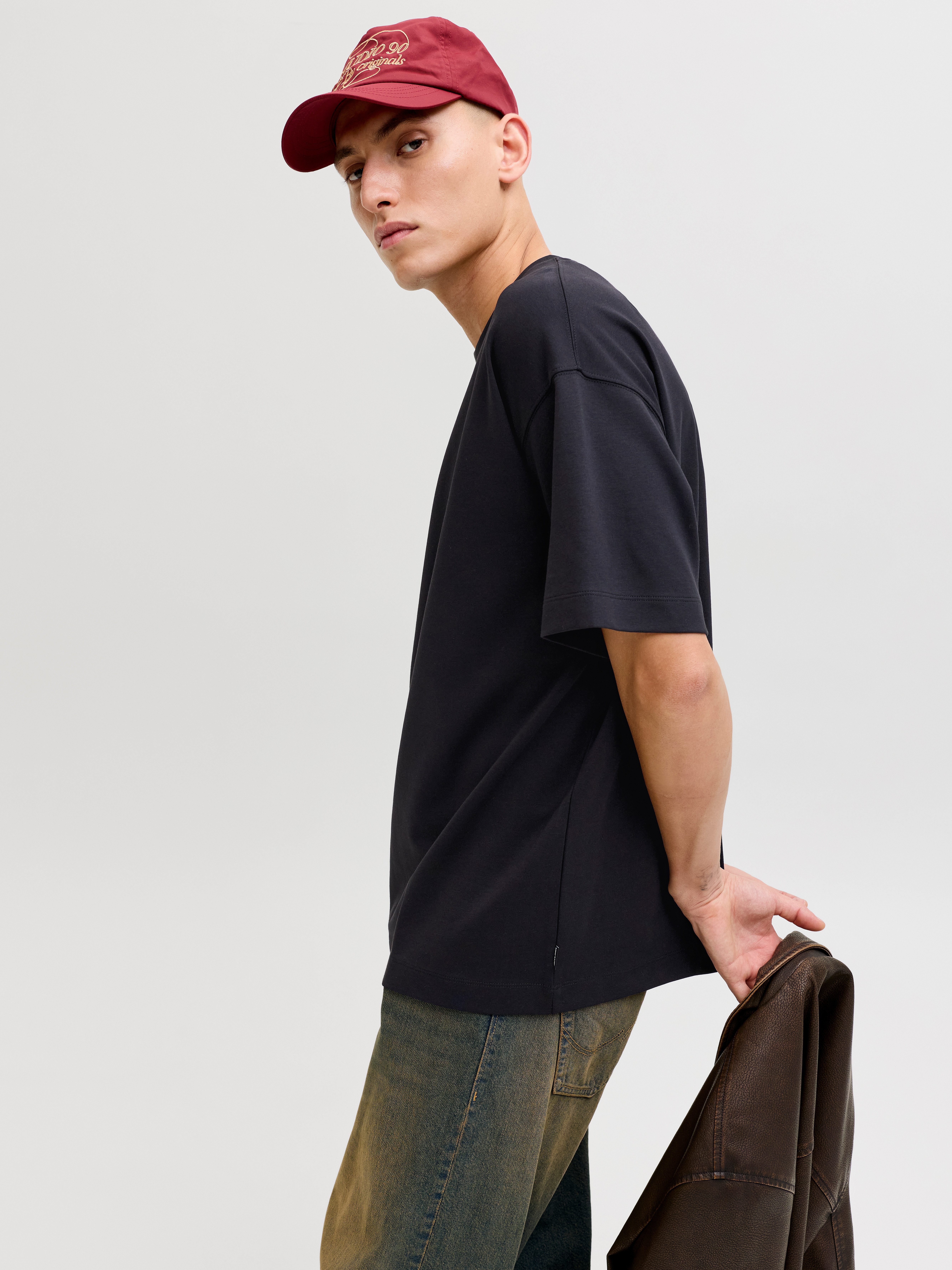 Jack & Jones T-Shirt JJEBARRON TEE SS O-NECK NOOS Baumwollmischung, loose fit