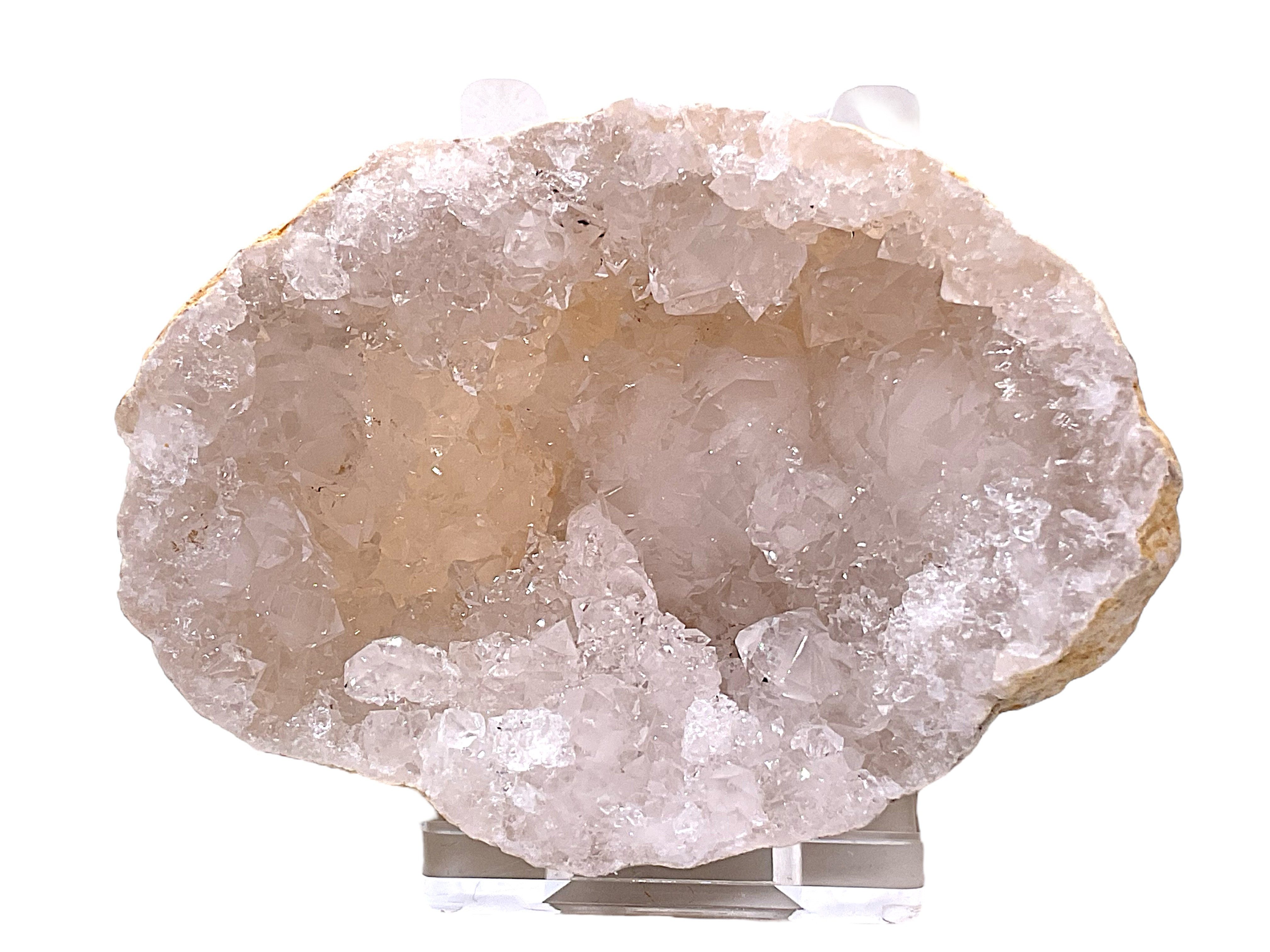 Steinfixx® Edelstein Geodenhälfte incl. Acrylständer herrliche Kristalle 60-70mm, (absoluter Blickfang, 1-St., Glücksgeode), 44 Millionen Jahre alt I Marokko