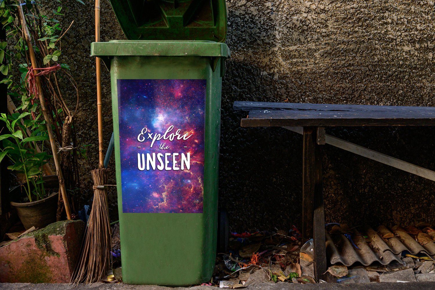 Sticker, - - Sprichwörter MuchoWow - Unsichtbare' 'Erforsche Mülleimer-aufkleber, St), - Der Weltraum Container, das Wandsticker Mülltonne, (1 Zitate Abfalbehälter