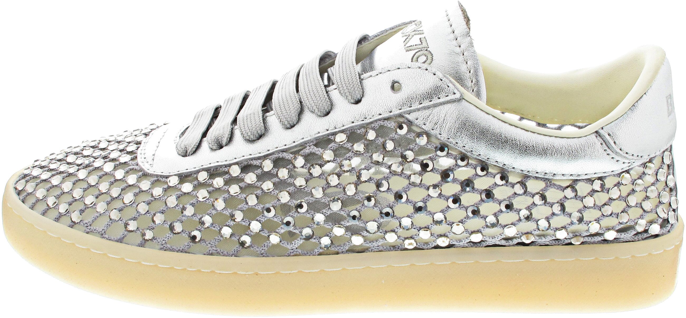 Back 70 Sneaker