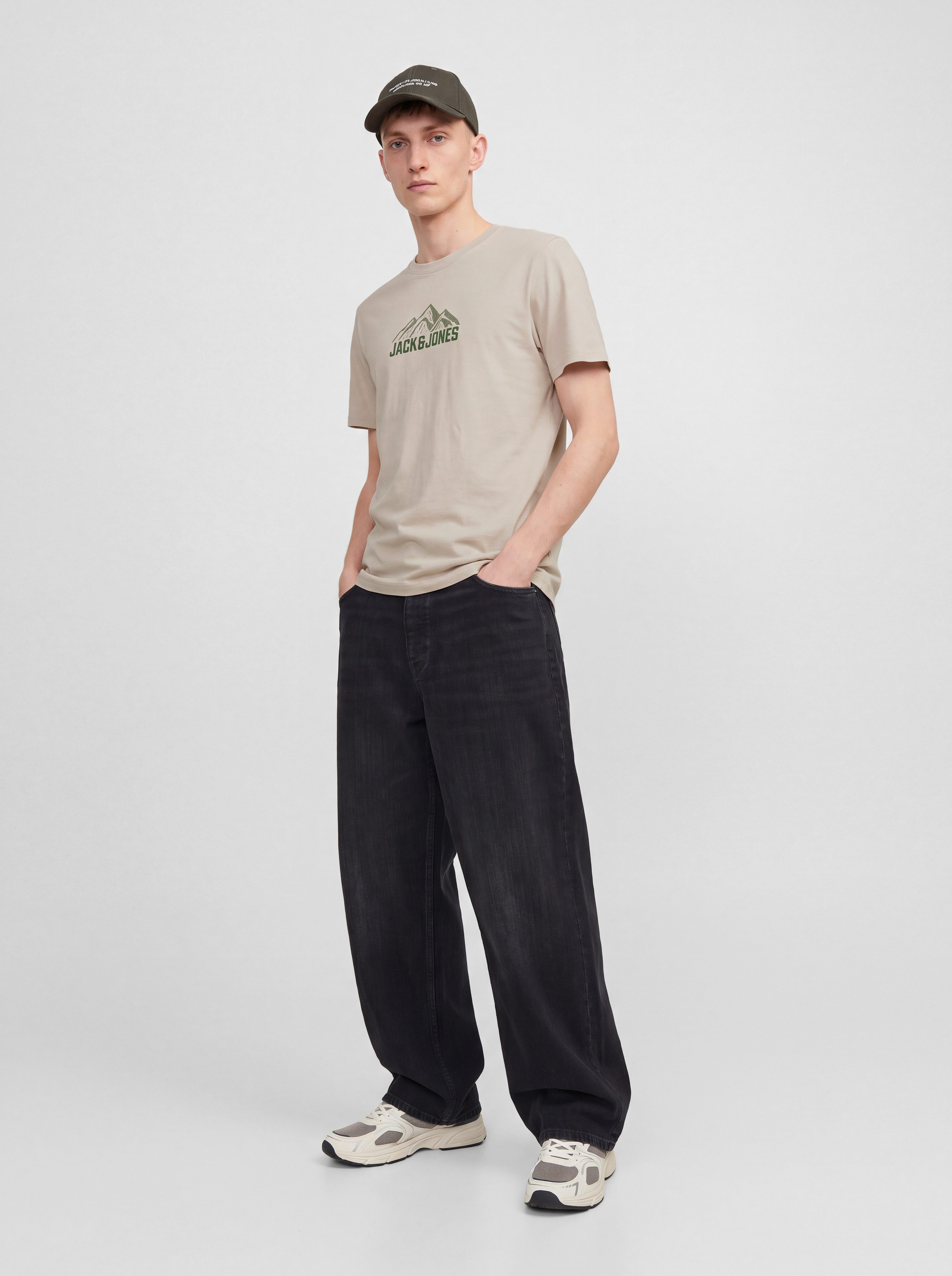 Jack & Jones T-Shirt JJROCHE TEE SS CREW NECK Baumwolle, regular fit – Bild 2 von 5
