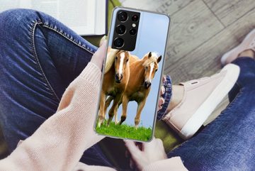 MuchoWow Handyhülle Pferde - Gras - Luft, Phone Case, Handyhülle Samsung Galaxy S21 Ultra, Silikon, Schutzhülle
