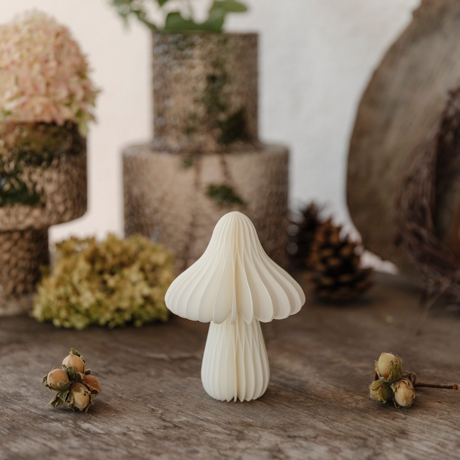studio mkono Dekoobjekt Papierdeko Herbstdeko Pilz aus Papier in weiß