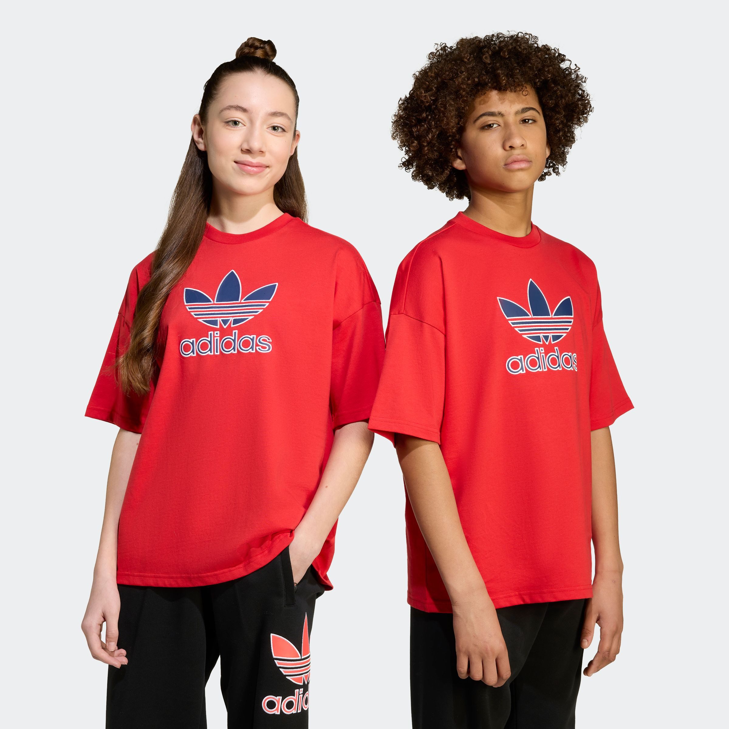 adidas Originals T-Shirt TEE lockerer und lässiger Schnitt, für Kinder, mit großem Trefoil-Logo