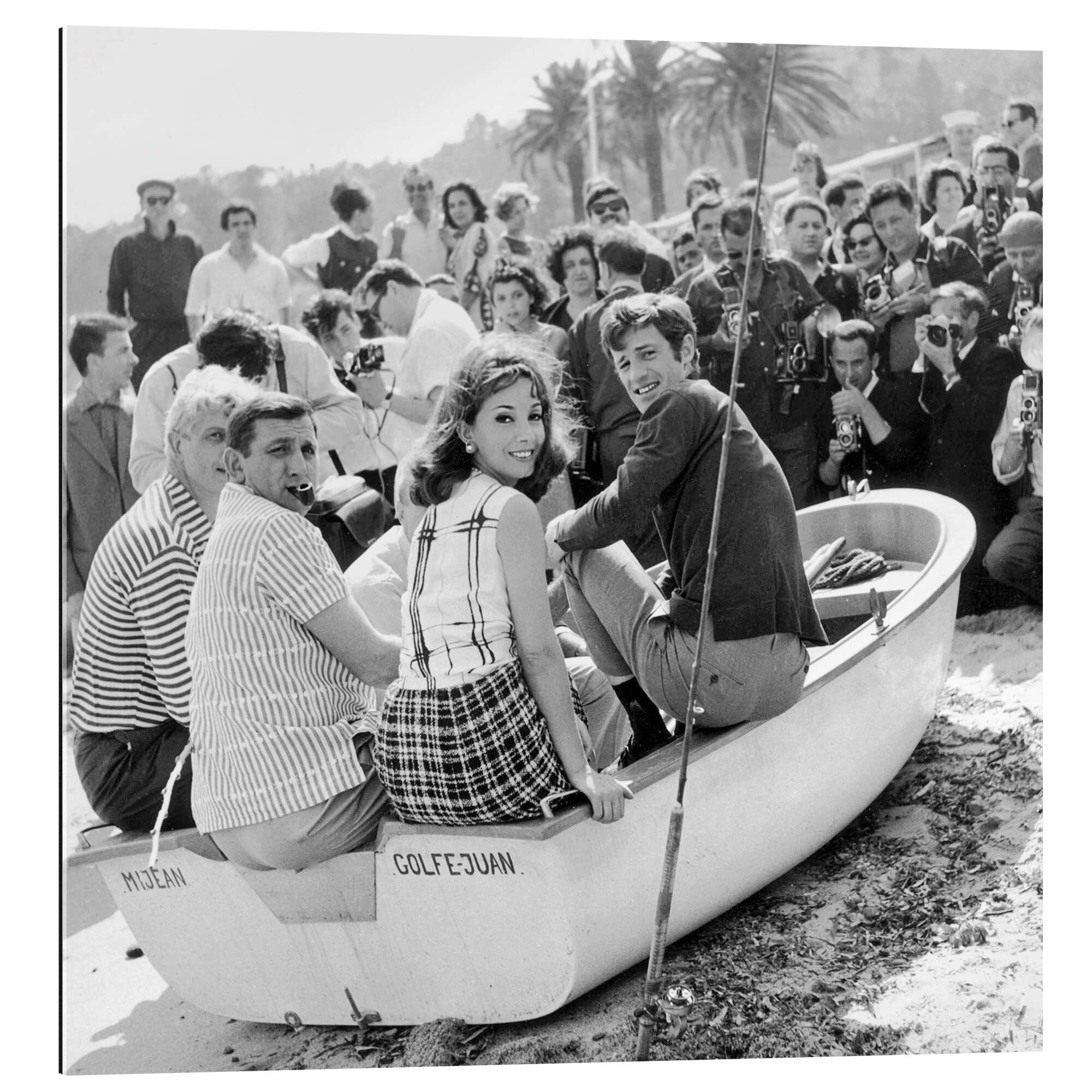 Posterlounge XXL-Wandbild Bridgeman Images, Lino Ventura, Jean Paul Belmondo and Andrea Parisy, Cannes Film Festival, 1964, Wohnzimmer Fotografie