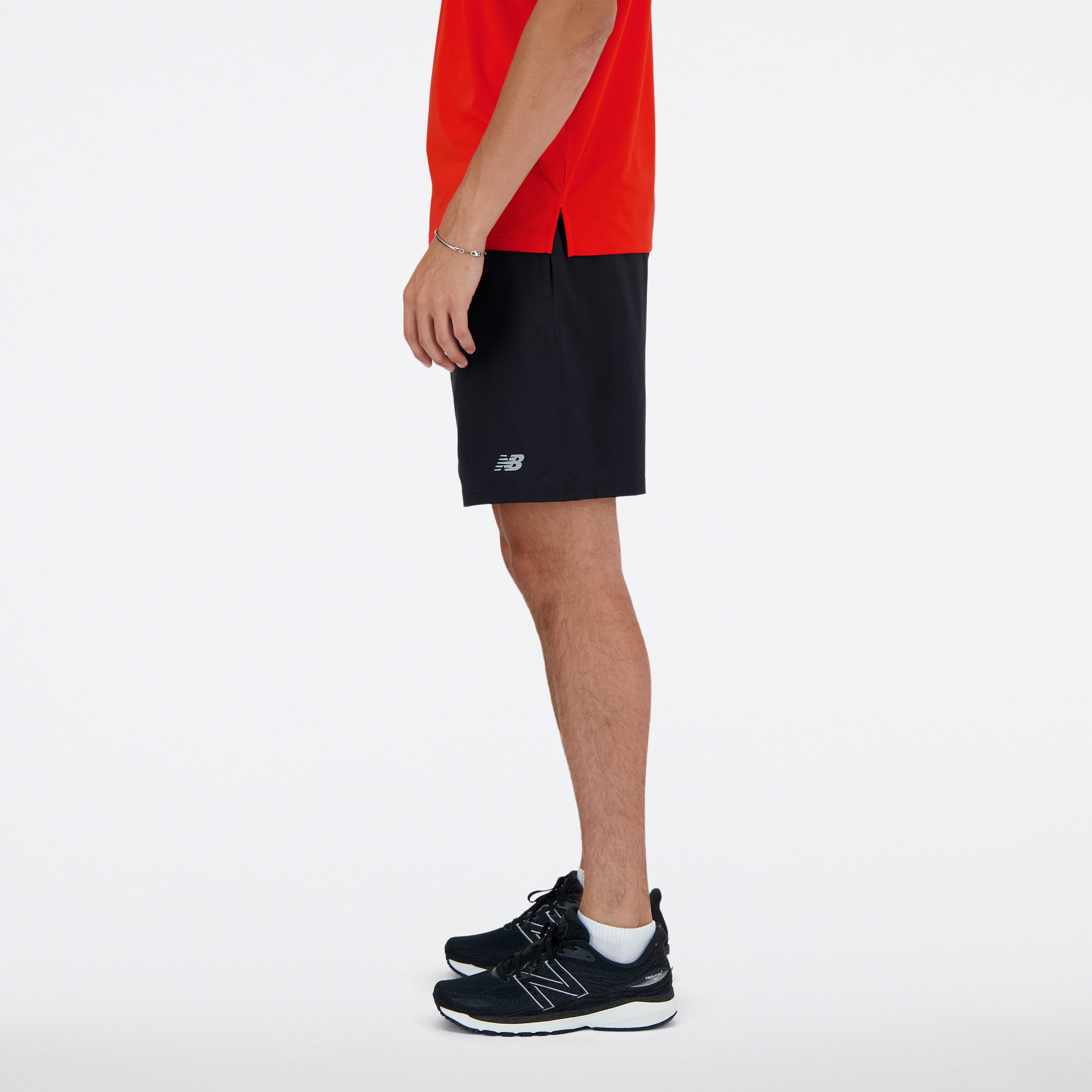 New Balance Laufshorts SPORT ESSENTIAL SHORT 7 mit atmungsaktivem Innenslip