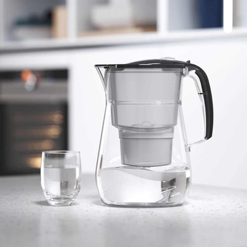 AQUAPHOR Wasserfilter Set Filterkanne ONYX schwarz- inkl. 3 Filter MAXFOR+, Zubehör für Filterkartuschen MAXFOR+, MAXFOR+H hartes Wasser & MAXFOR+ Mg. Magnesium, Reduziert Kalk, Chlor & weiteren Stoffen. BPA frei