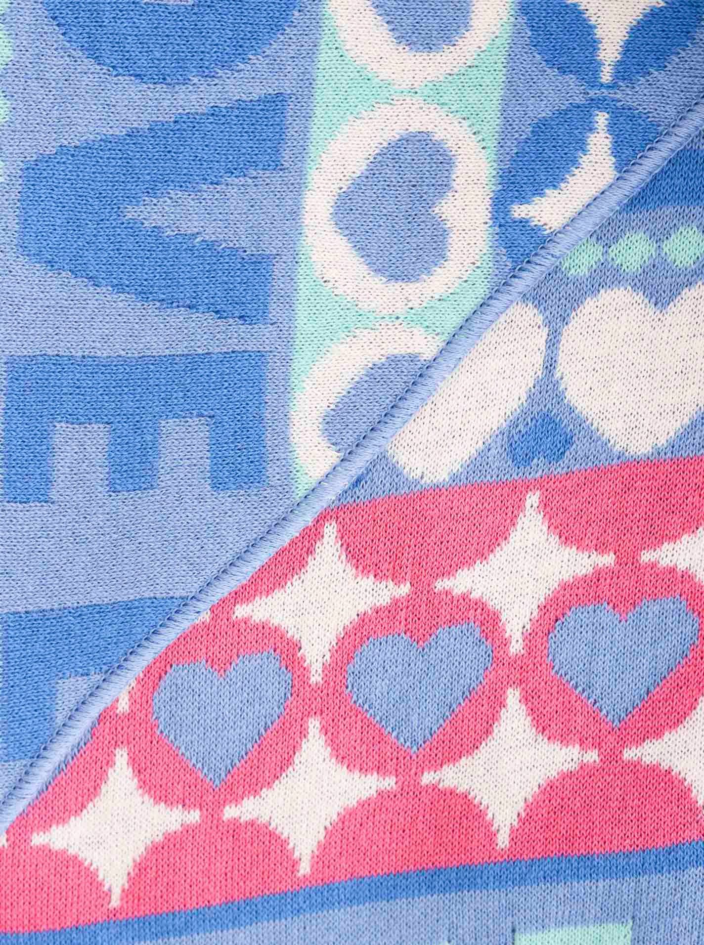 Zwillingsherz Dreieckstuch "Jahrmarkt", Schriftzug, farbenfroh, wärmend, Strick