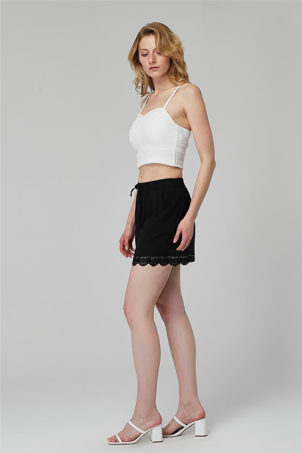 HomeStore Shorts Spitzenbesatz Shorts