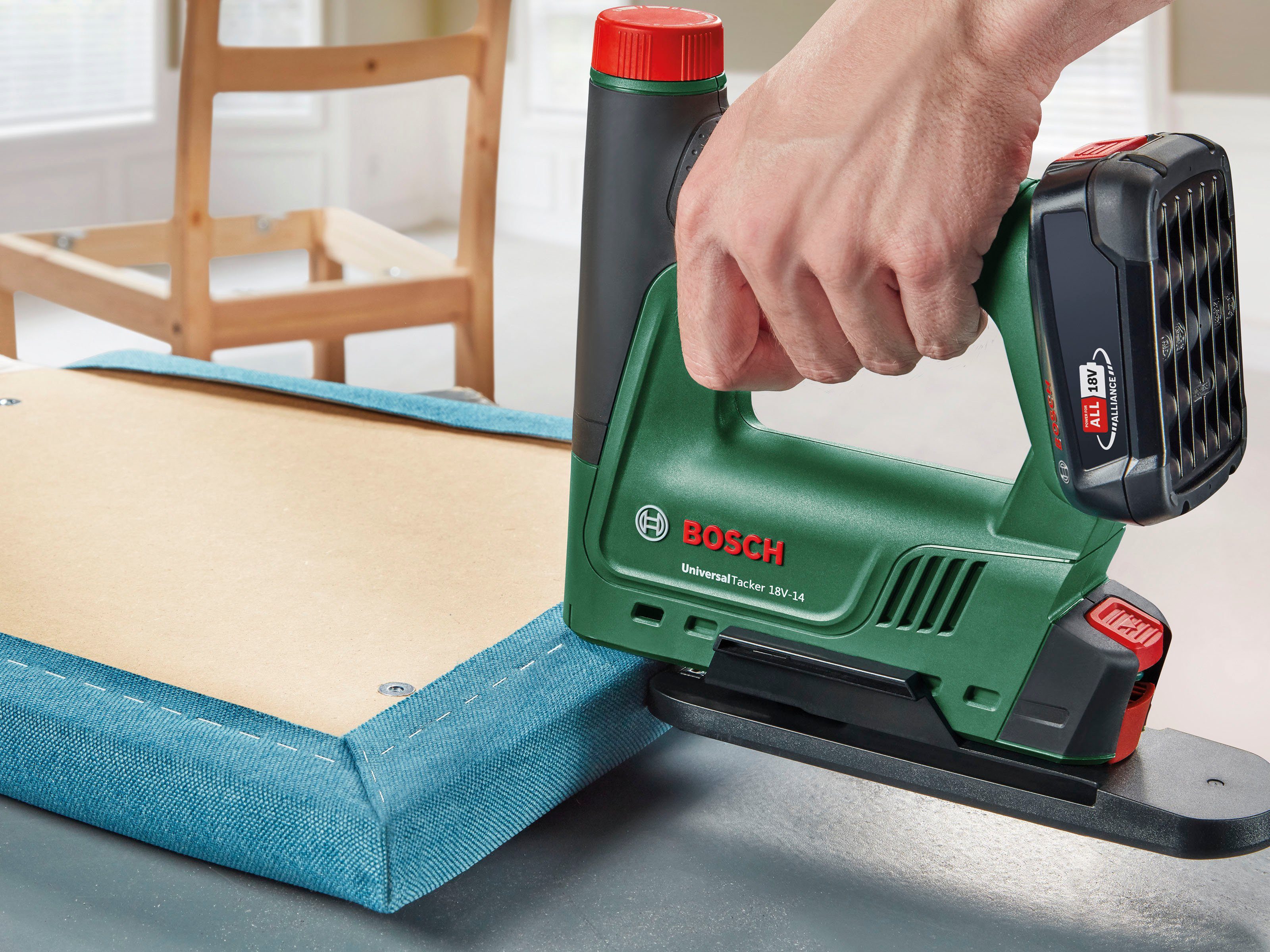 Bosch Home & solo, ohne Garden UniversalTacker und Akku Akku-Tacker 18V-14 - Ladegerät