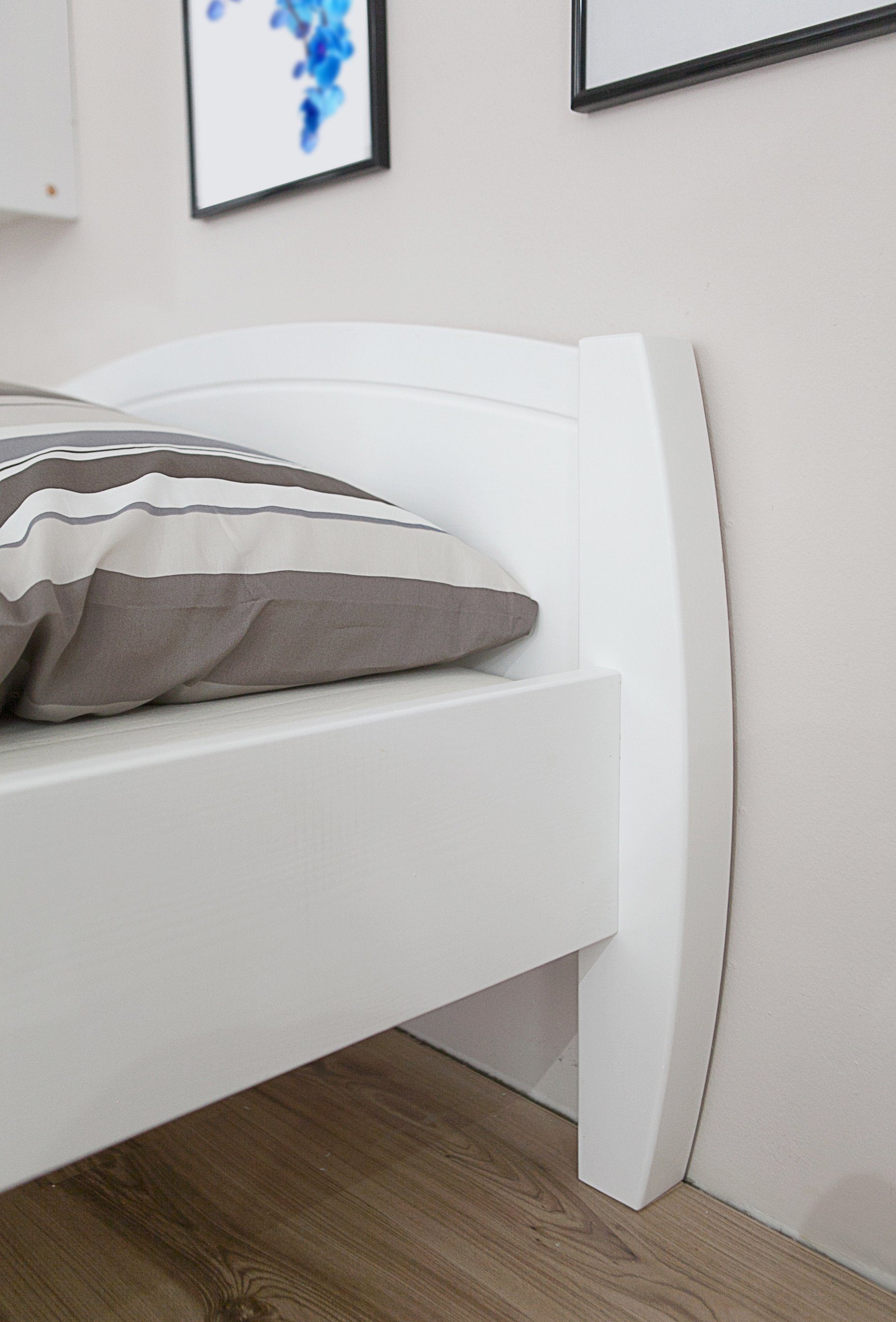 Ticaa Bettgestell Bett Jasmin Kiefer Weiß