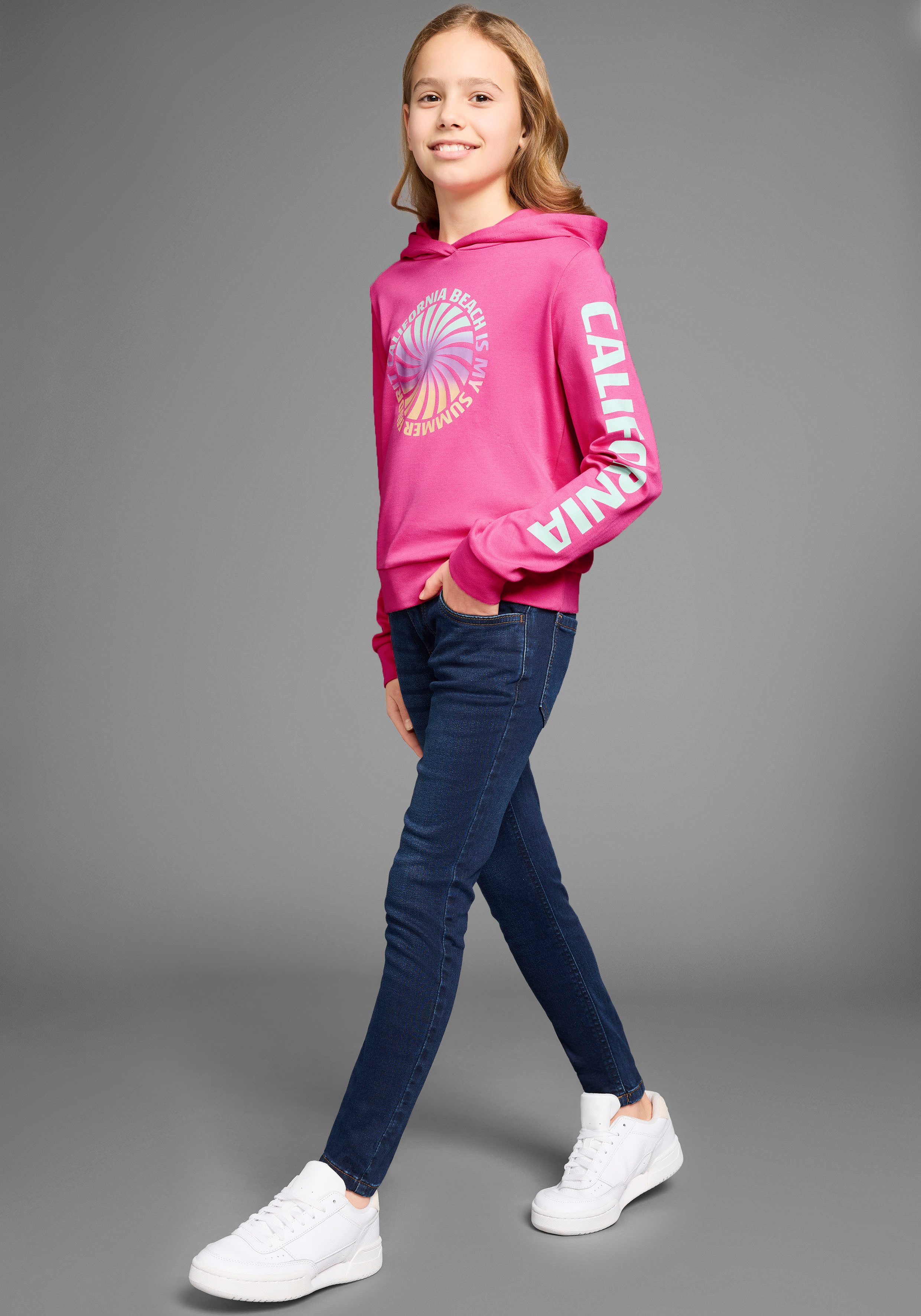 KIDSWORLD Kapuzenshirt, Langarmshirt mit Ärmelprint Langarm, gerade Passform, mit coolem Aufdruck