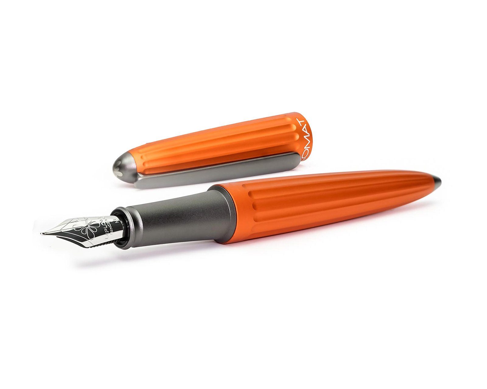 DIPLOMAT Füllhalter Aero orange mit Königsblau Schreibtinte, Octopus und GERMANY Lederetui (Komplett-Set Tintenkonverter, Lederetui), von und Fluids IN MADE mit Schreibtinte