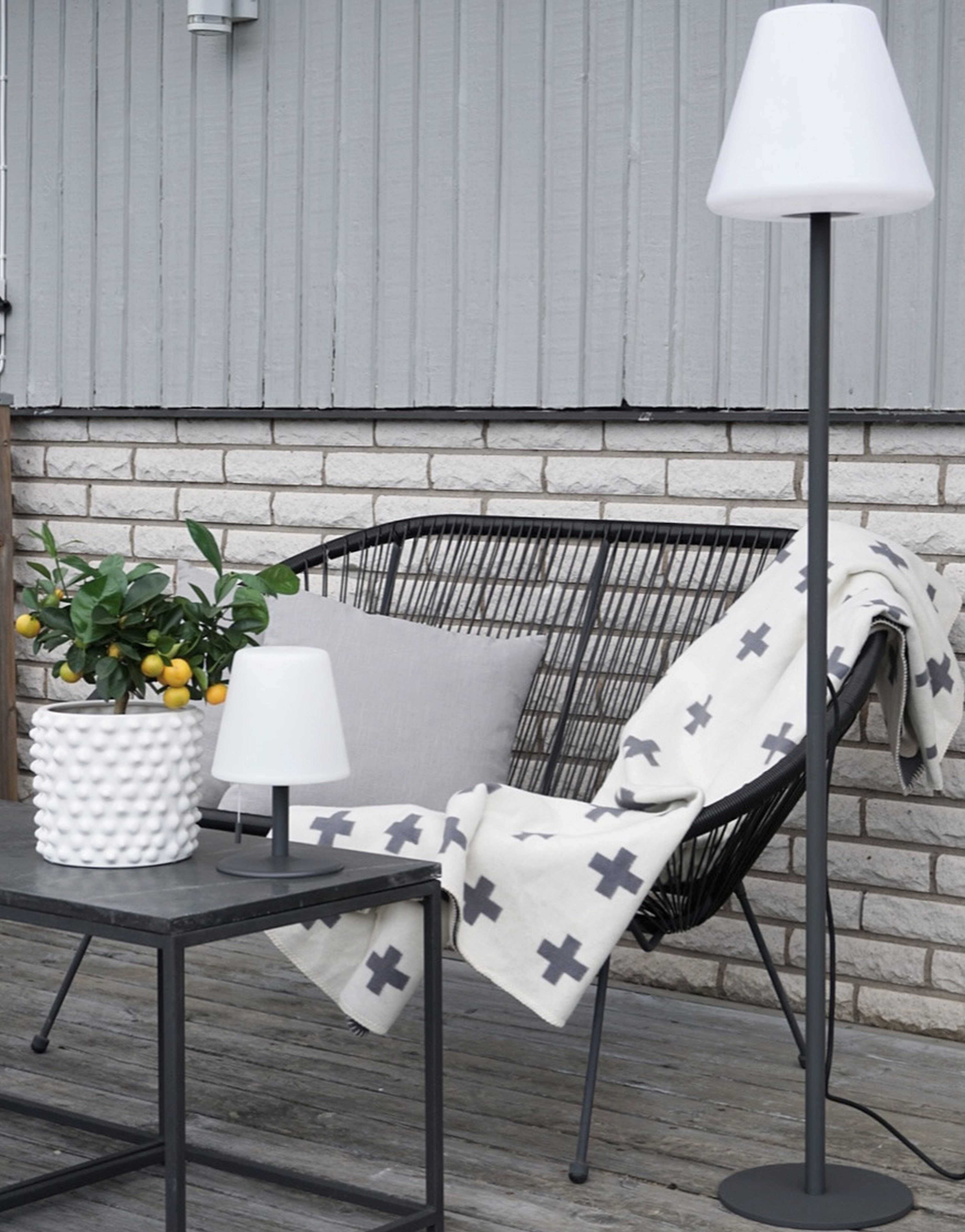 STAR TRADING LED Außen-Stehlampe Stehleuchte Kreta, Leuchtmittel wechselbar, 150cm Höhe, E27-Fassung, max 25 W, 3 m H05RN-F-Kabel, IP65