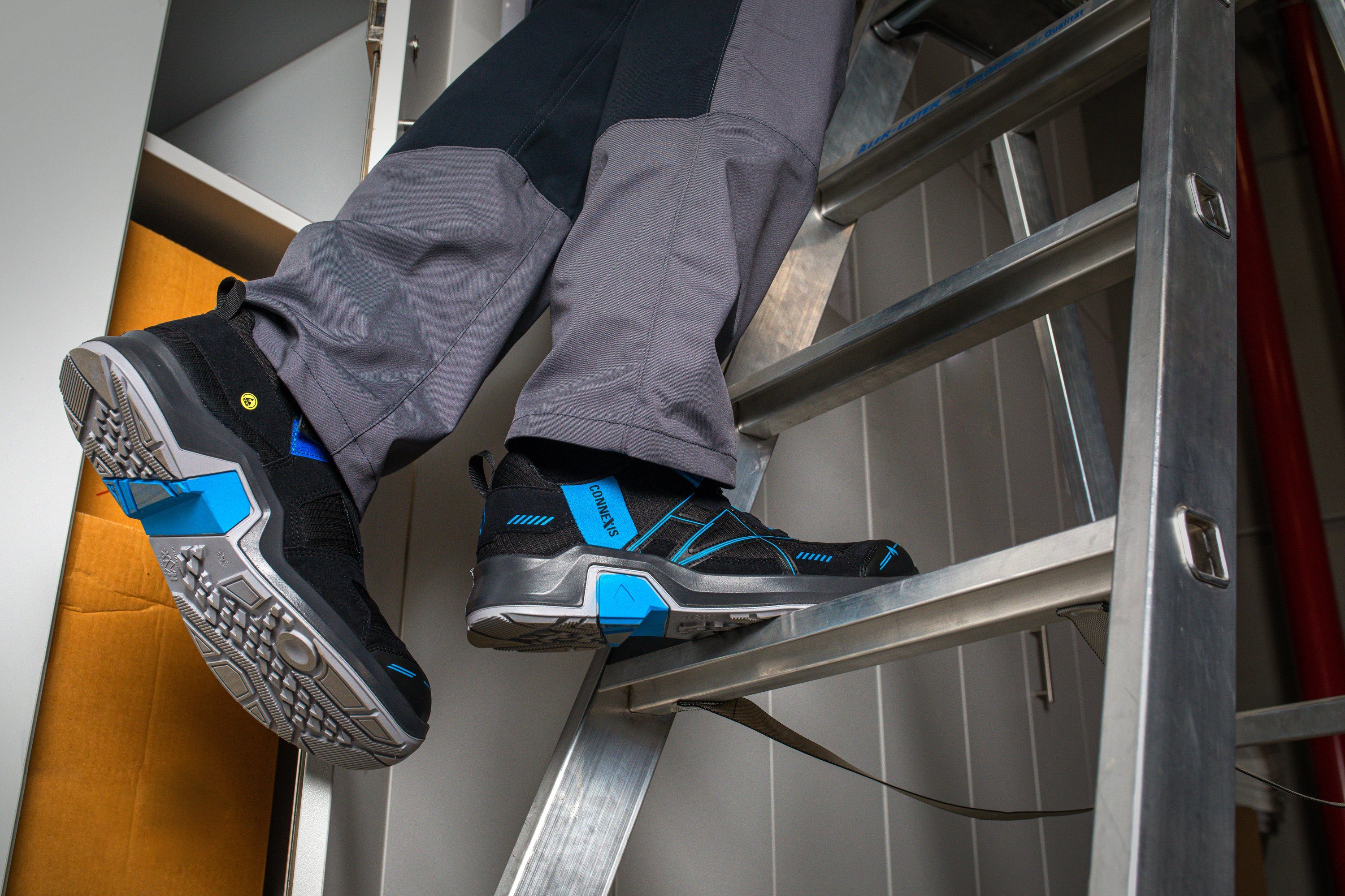 haix CONNEXIS Safety T S1 low black-blue Arbeitsschuh