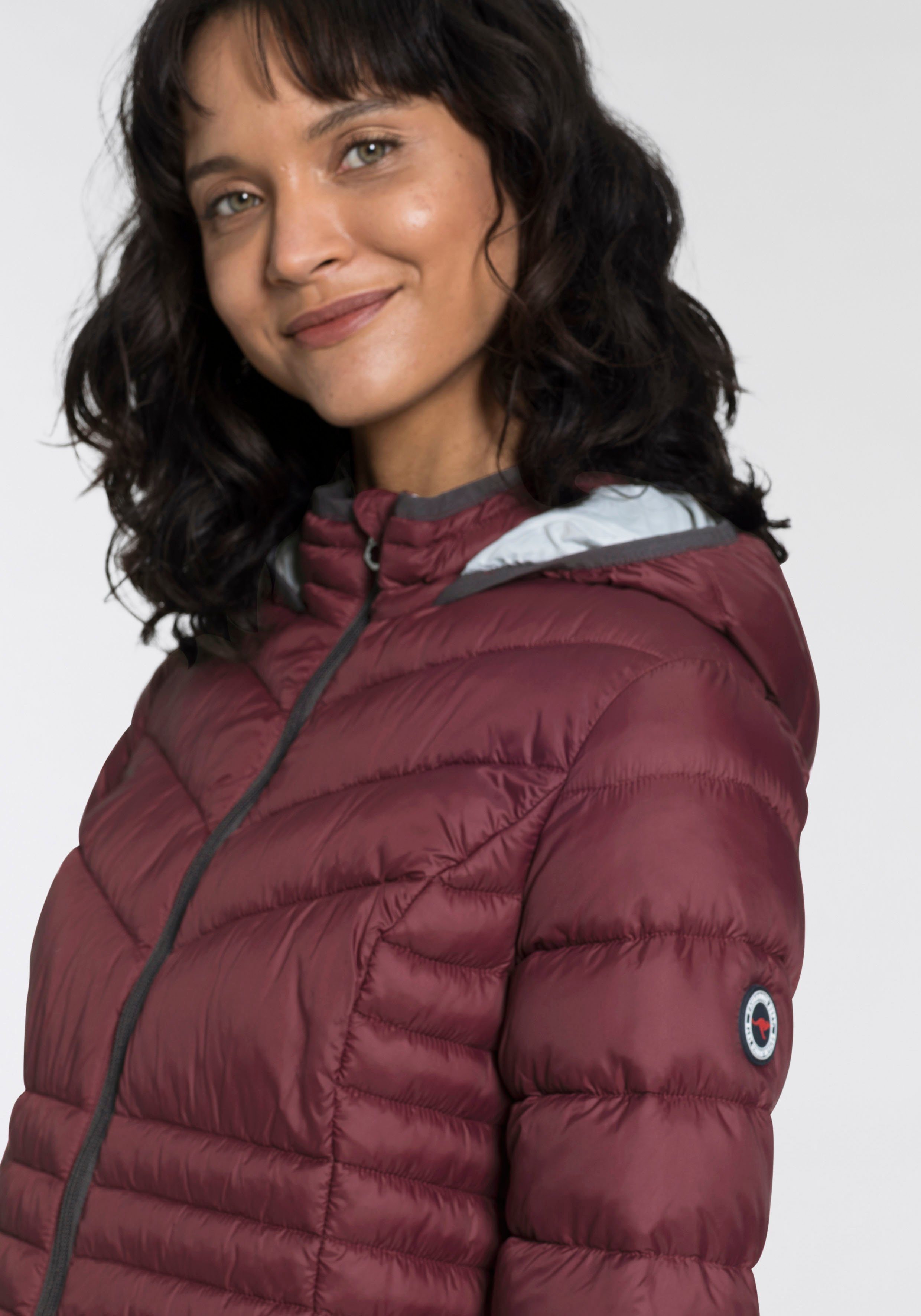 KangaROOS Steppjacke mit auffälligem Steppmuster bordeaux Stehkragen hohem und