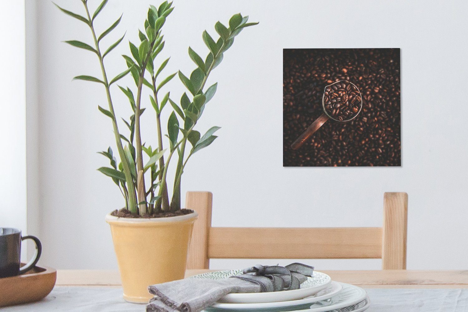 OneMillionCanvasses® Leinwandbild Kaffeebohnen in einer Bilder Leinwand St), (1 Wohnzimmer Kaffeekanne, für Schlafzimmer