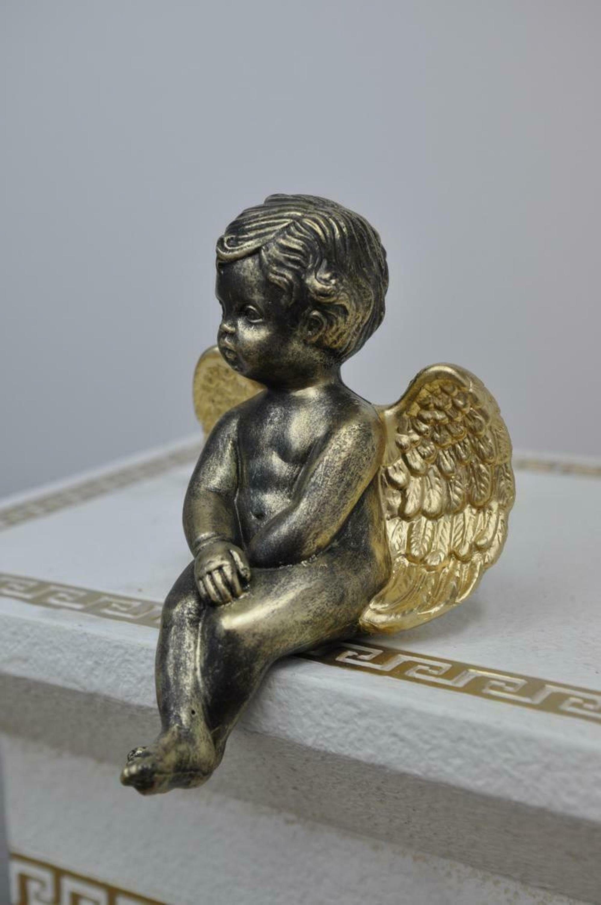 JVmoebel Engelfigur Sitzender Engel aus handgefertigtem Stuckgips in Gold, Made in Europa