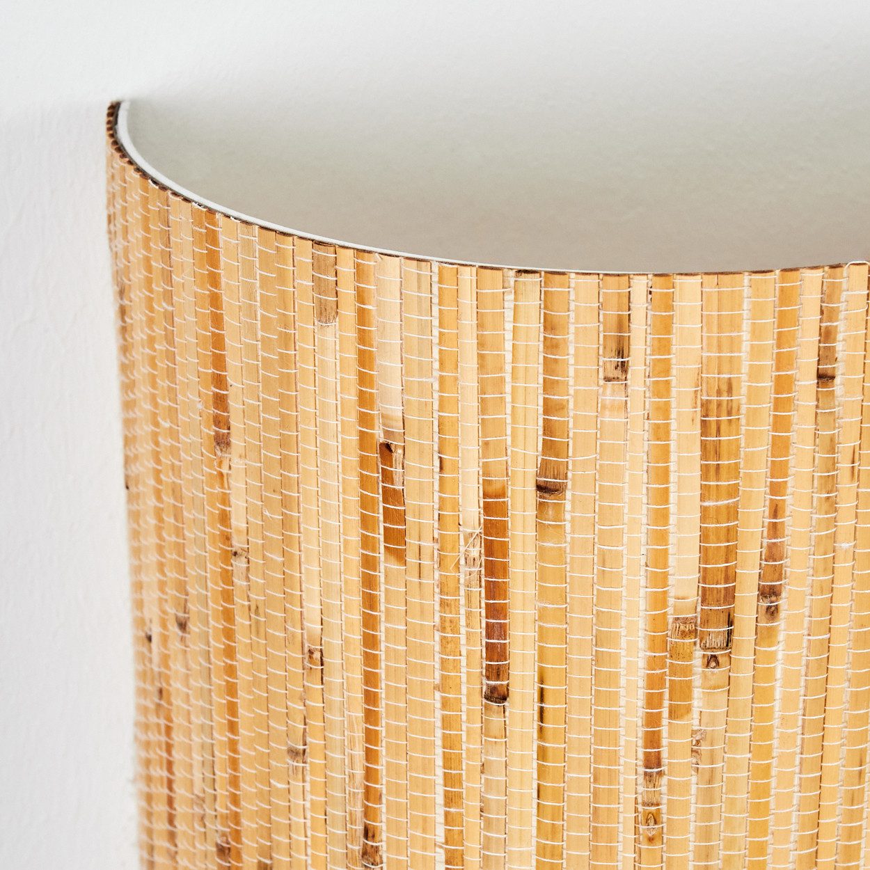 hofstein Wandleuchte Wandlampe aus Metall/Bambus in Schwarz/Natur mit Lichteffekt, Wandleuchte Boho-Design, Stecker u. Schalter, abnehmbares Kabel, E27