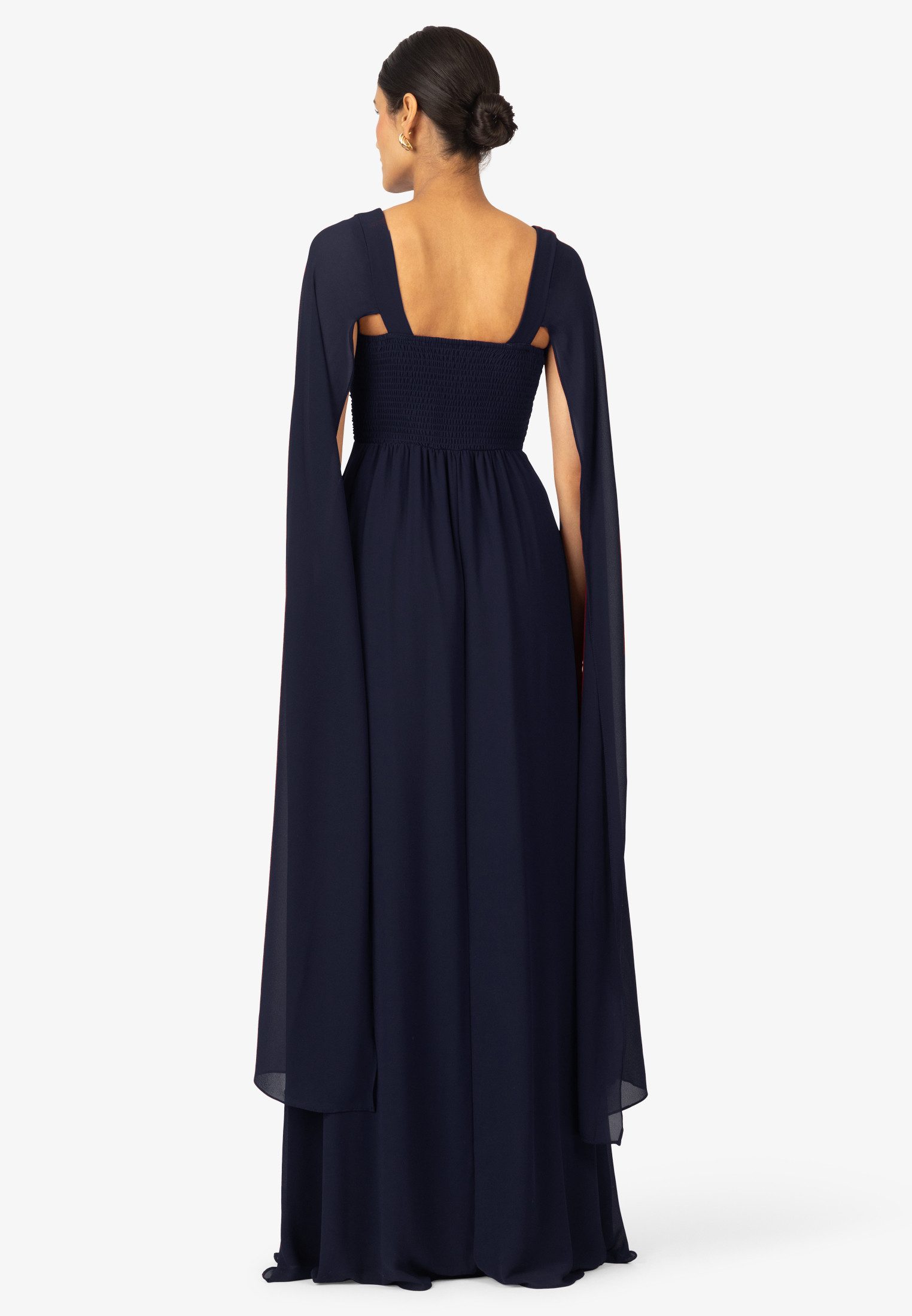 Kraimod Abendkleid aus hochwertigem Polyester Material mit Capeärmel