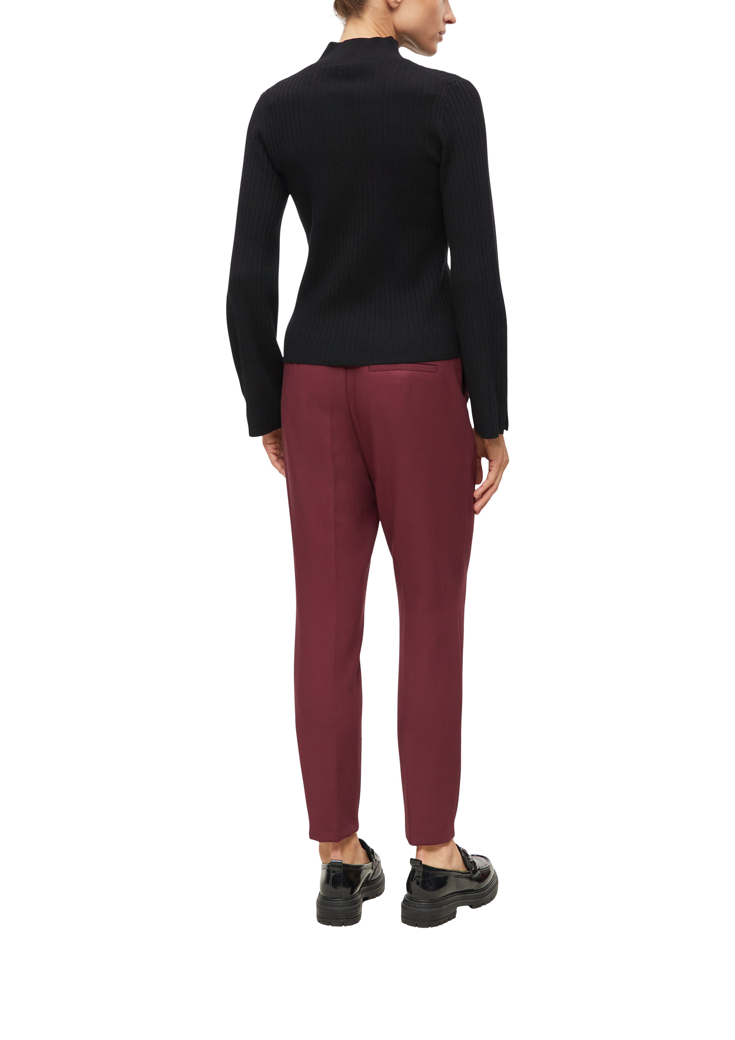 s.Oliver BLACK LABEL Stoffhose mit elastischem Bund und Bundfalten / Viskose-Stretch