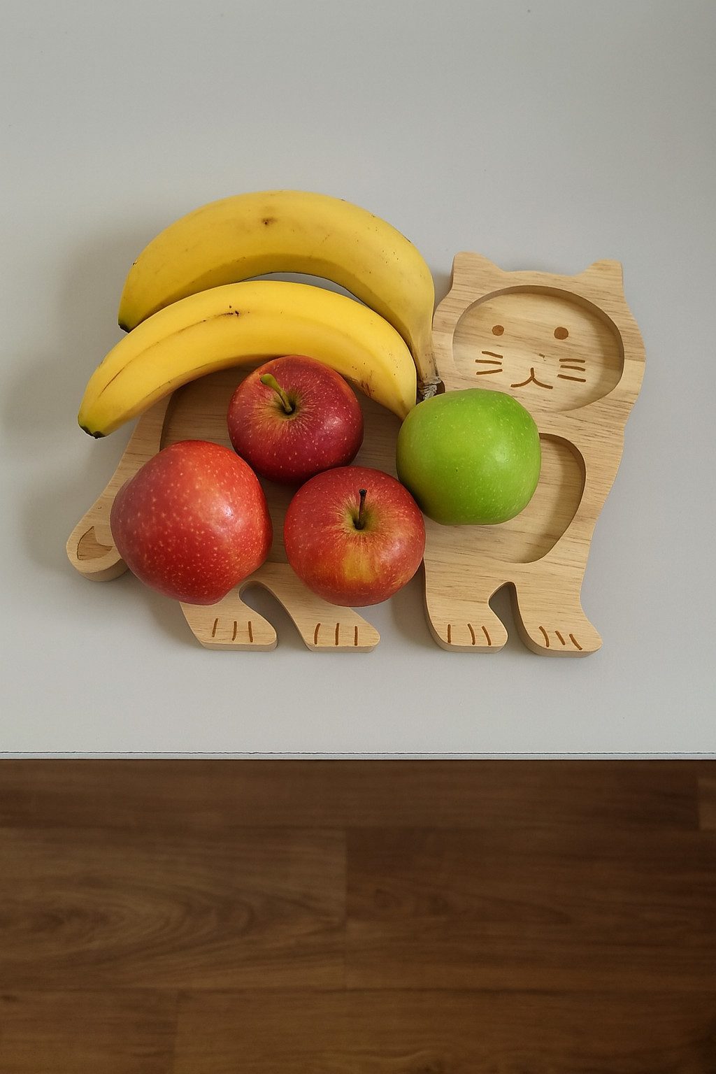 Weltbild Dekoteller Snackteller Katze aus Holz, Kindersnackteller