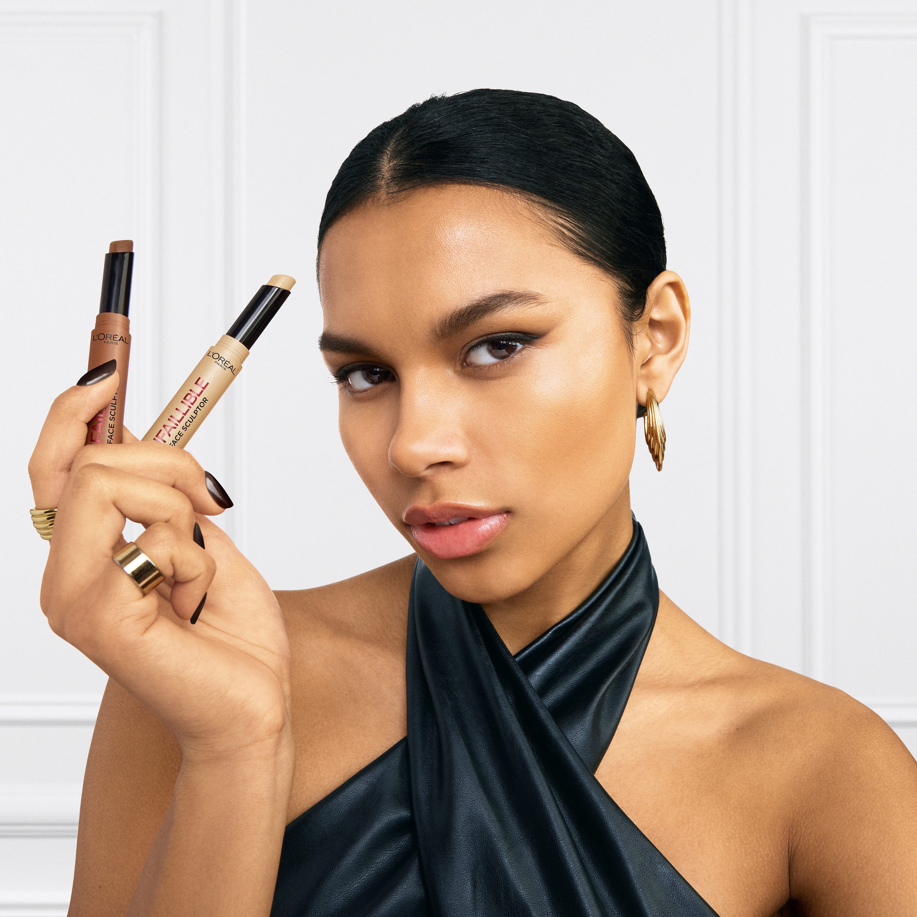 L'ORÉAL PARIS Contouring-Stick INFAILLIBLE 24H FACE SCULPTOR CONTOURING STICK, sorgt auch unterwegs für besonders schnelle Touch-ups