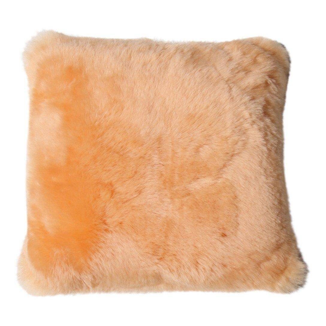 Hollert Dekokissen, Lammfellkissen Lange Wolle echt Merino Schaffell inkl. Inlett Daunenkissen. € 50,00