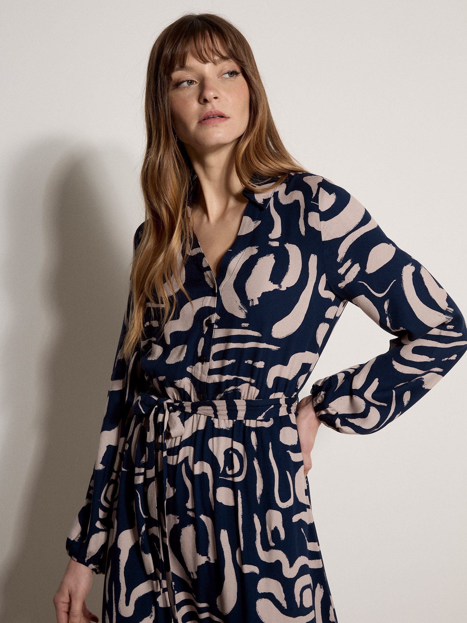Apricot Druckkleid Midi-Kleid mit abstrakten Pinselstrichen Einfarbig günstig online kaufen