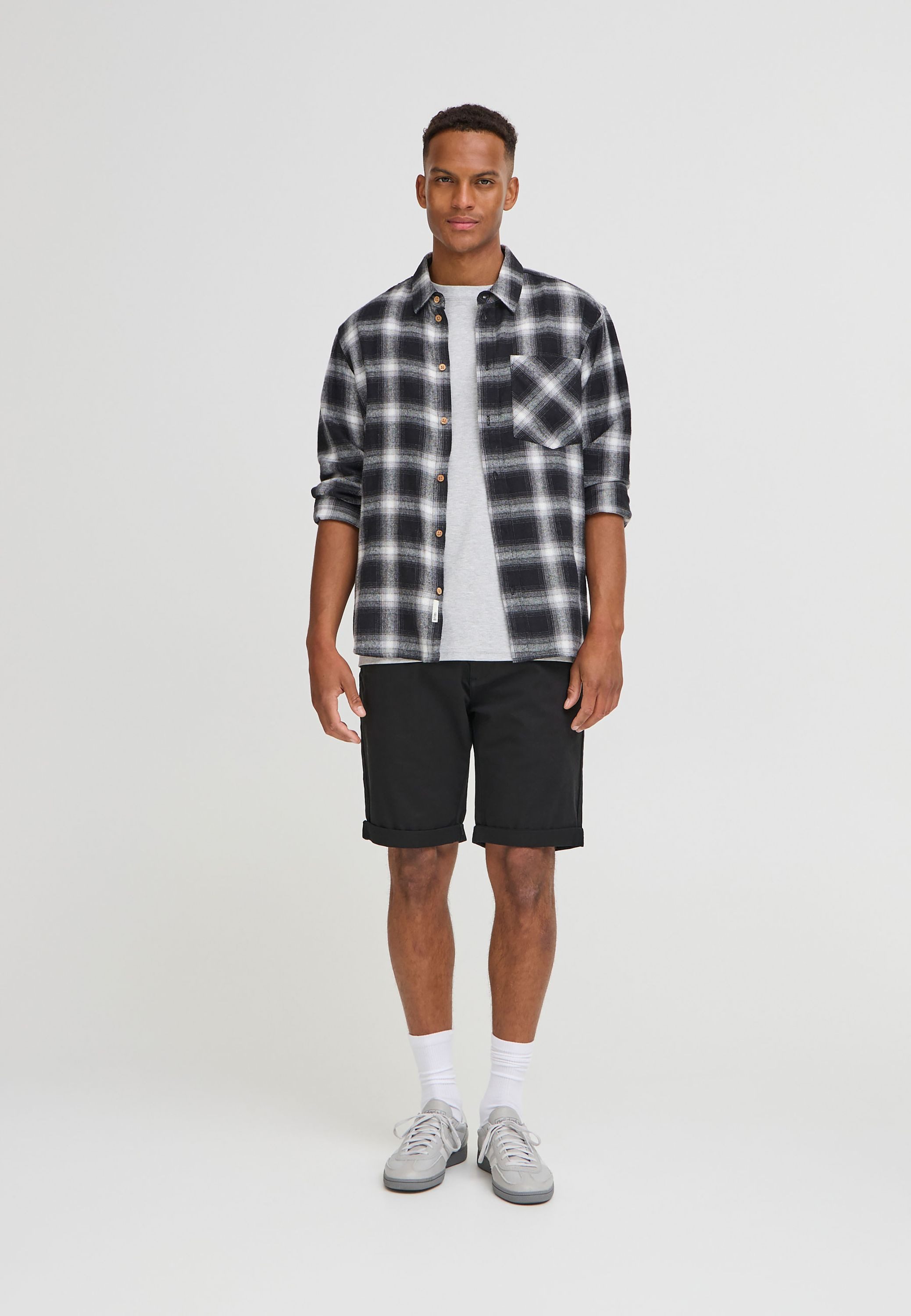 !Solid Chinoshorts SDMontijo Kurze Hose mit Gürtel