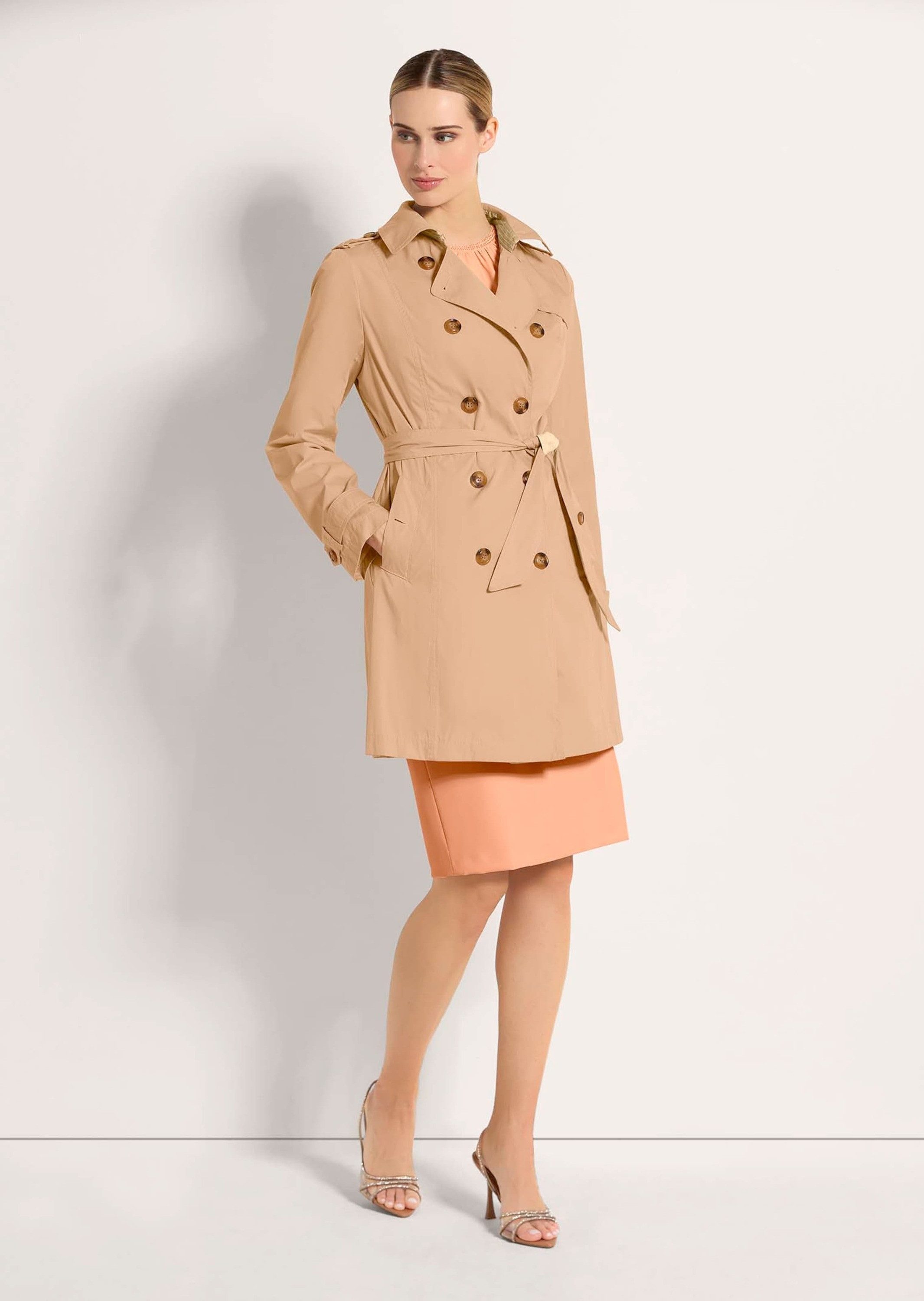 MADELEINE Trenchcoat Kurzer Trenchcoat mit Bindegürtel Uni-Design mit Reverskragen und Knopfverschluss