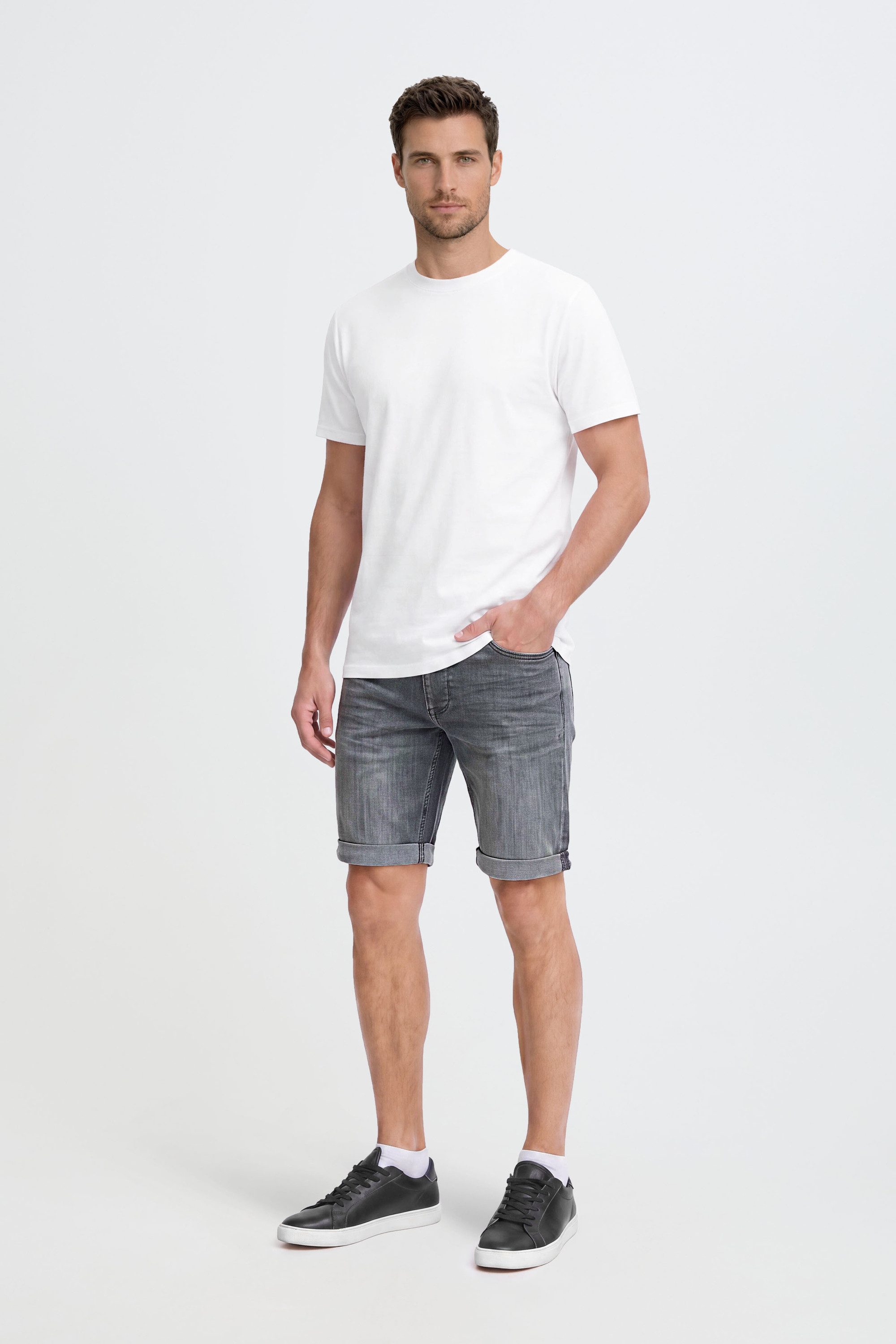 Blend Jeansshorts BHMartels Stilvolle 5-Pocket-Jeansshorts mit Used Look Effekt – Bild 3 von 5