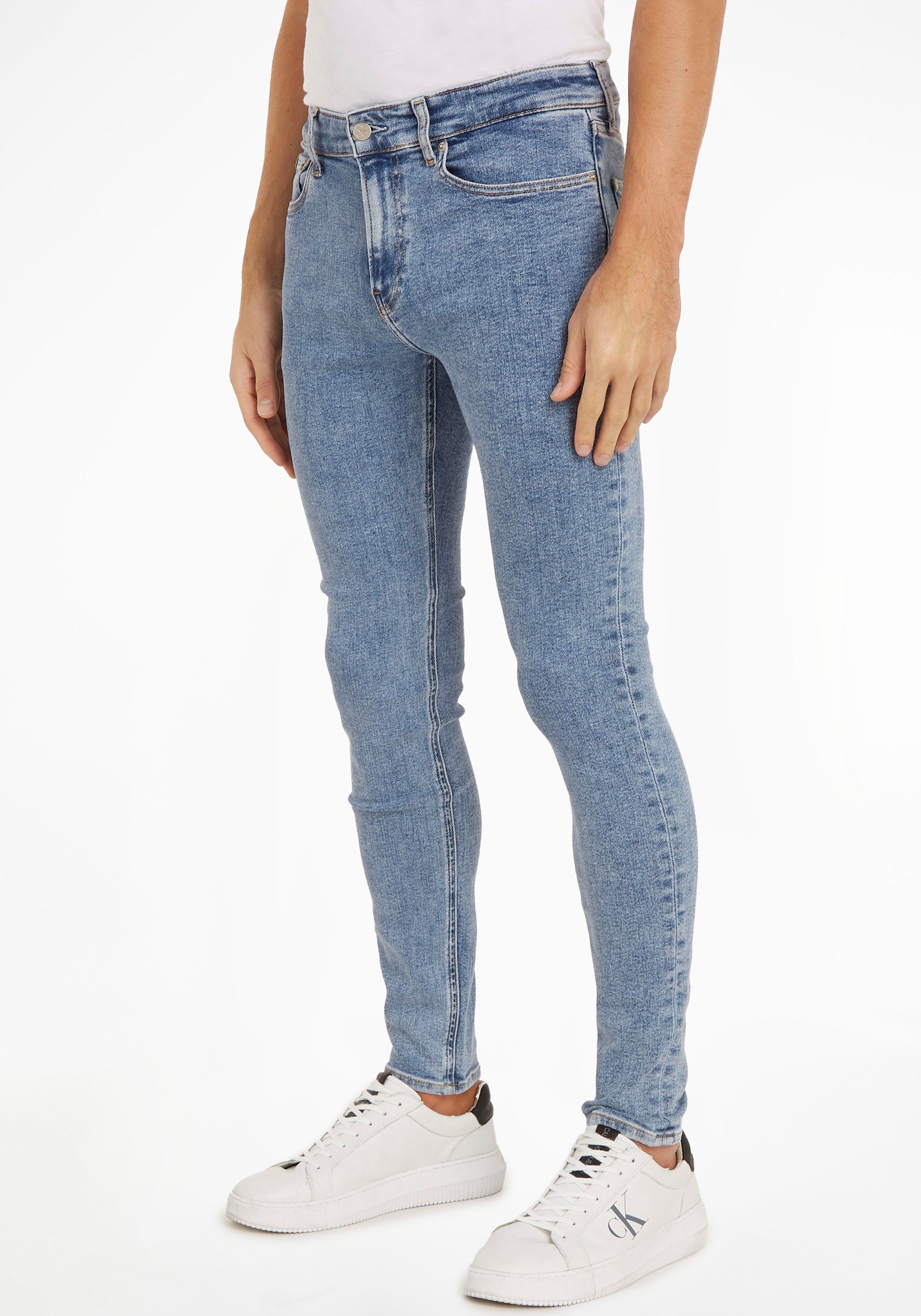 Jeans SUPER SKINNY Klein Denim_Light34 Skinny-fit-Jeans Calvin