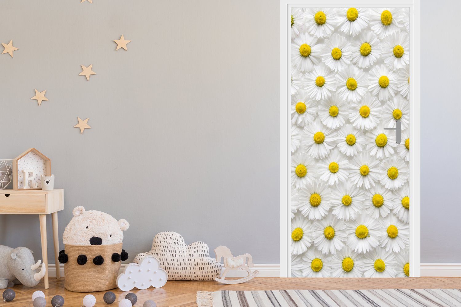MuchoWow Türtapete Ein florales Muster aus Gänseblümchen, Matt, bedruckt, (1 St), Selbstklebende Tapete, Folie für Möbel, 75x205 cm