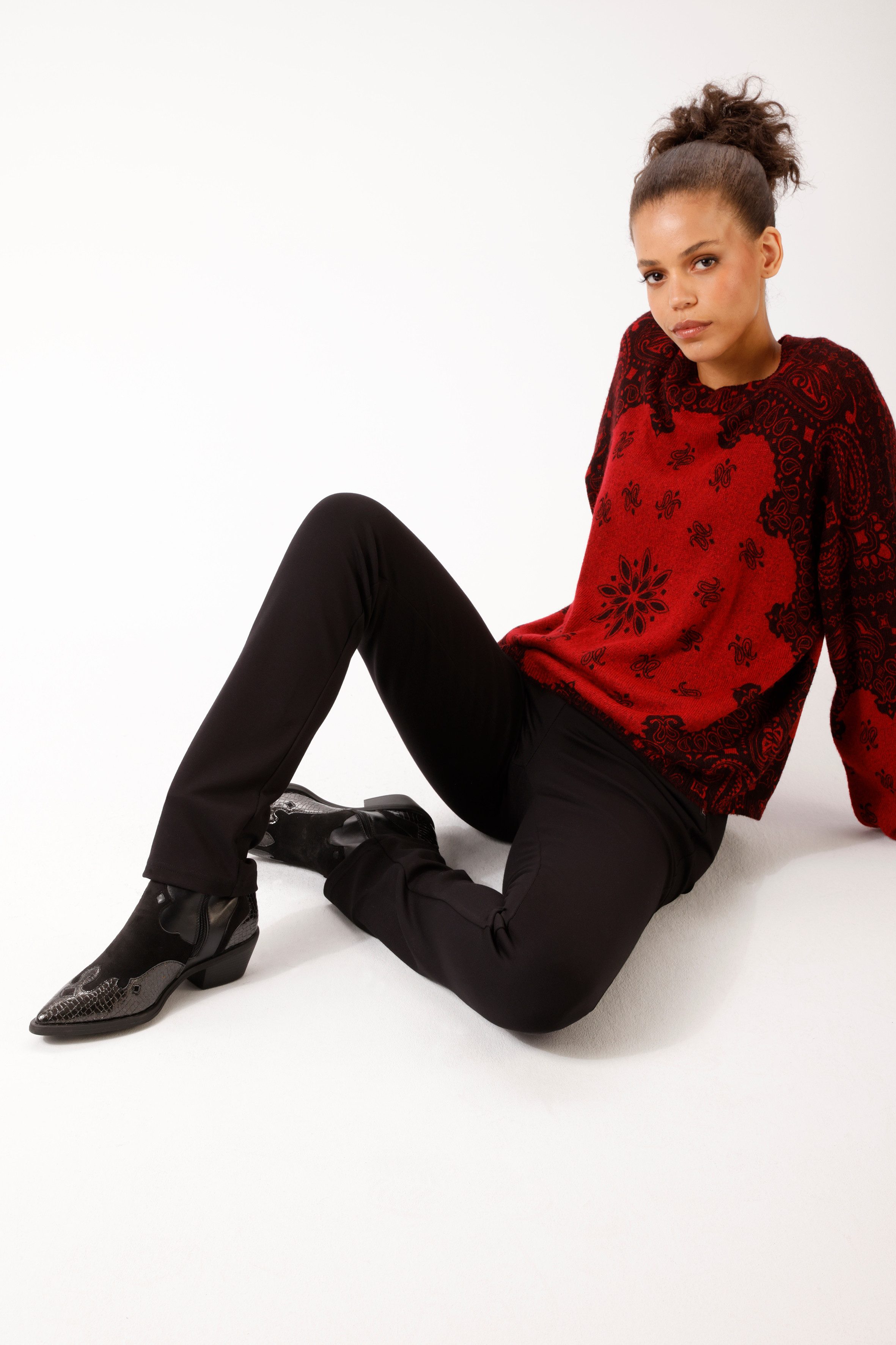 Zum Outfit 12