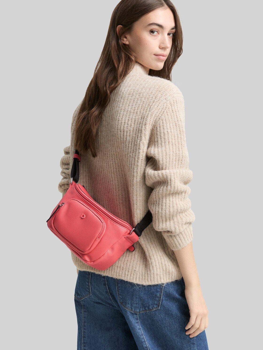TOM TAILOR Denim Umhängetasche Bags, TTFARA M Umhängetasche aus Lederimitat