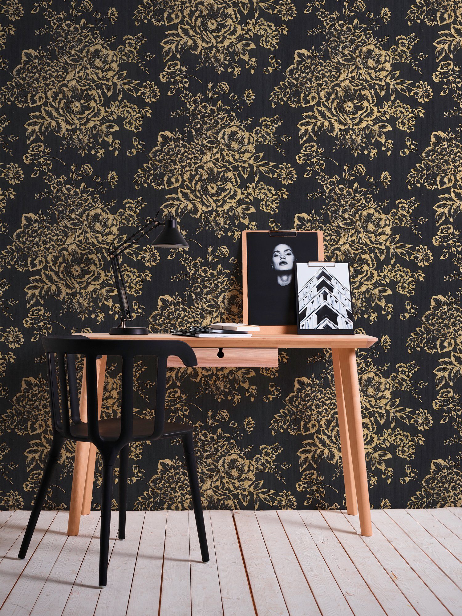 Silk, Metallic floral, Paper Architects samtig, glänzend, Tapete gold/schwarz Blumen Textiltapete matt, Barocktapete