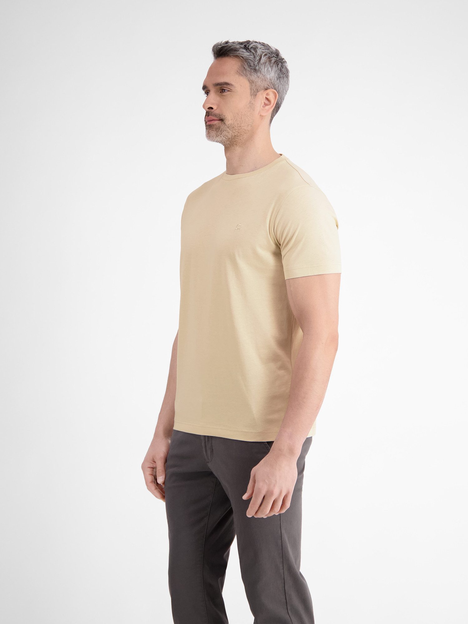 LERROS T-Shirt Basic T-Shirt mit Logostitck, unifarben Herren T-Shirt, ohne Aufdruck, einfarbig, unifarben, 100% Baumwolle