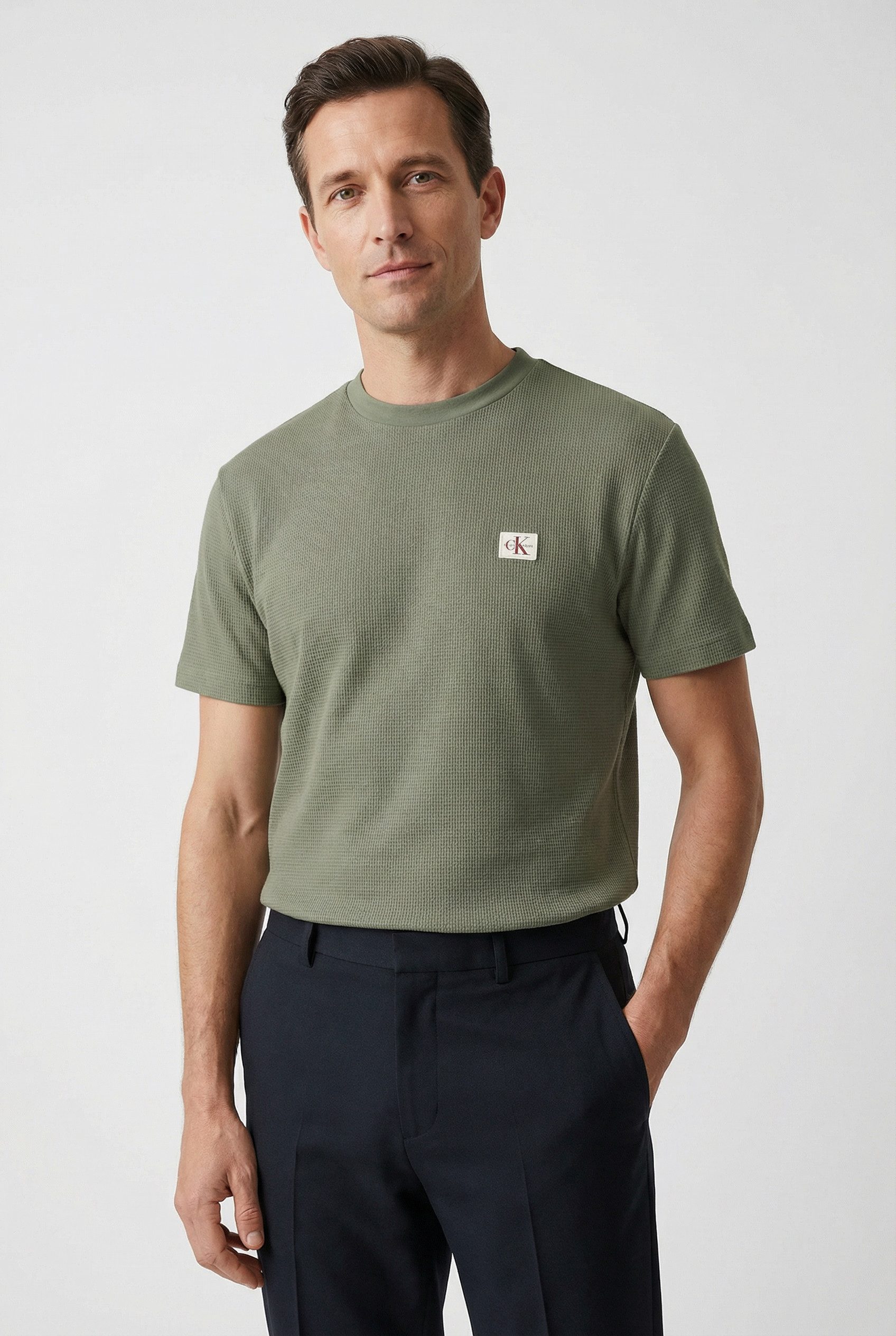 Calvin Klein Jeans T-Shirt WAFFLE BADGE TEE Regular fit mit Rundhalsausschnitt