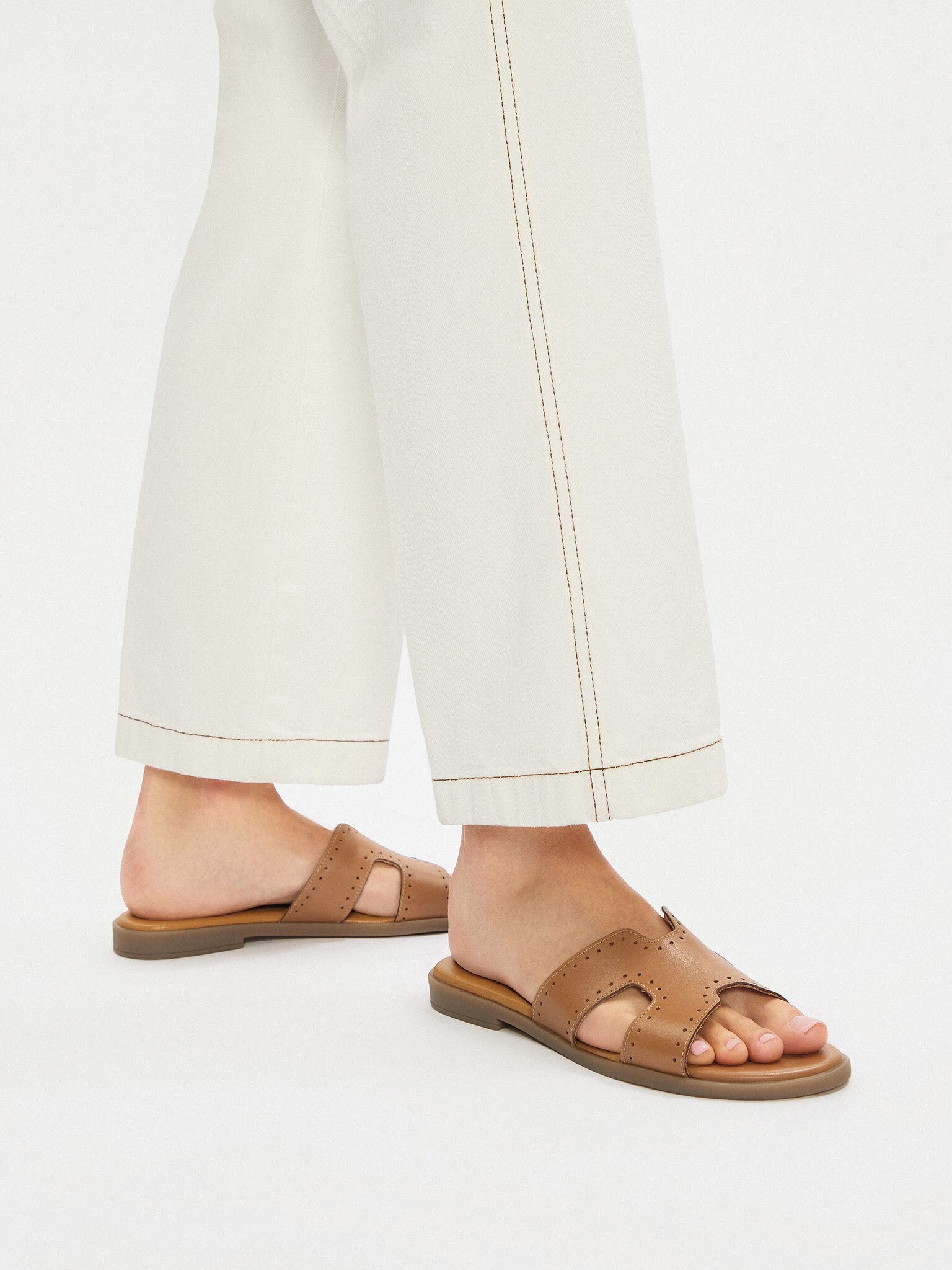 LASOCKI Lasocki Damen Flip-Flops Braun WI16-FOXI-74 Badepantolette