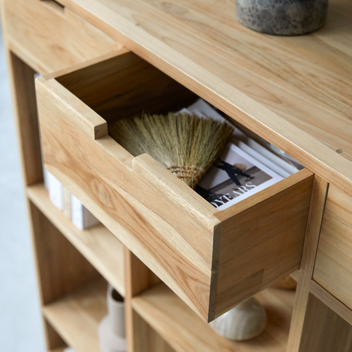 Tikamoon Bücherregal Bücherregal aus Teak massiv 110 × 120 Miho