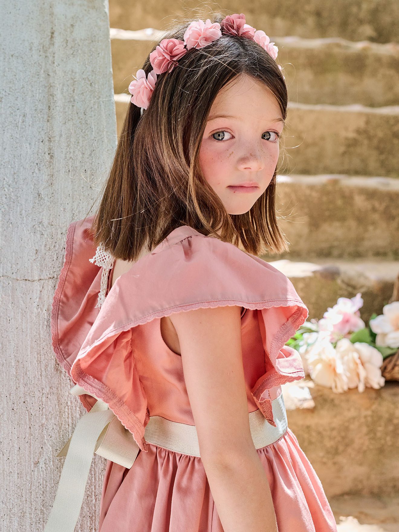 vertbaudet Minikleid Festliches Mädchen Kleid mit goldenem Gürtel – Bild 5 von 5