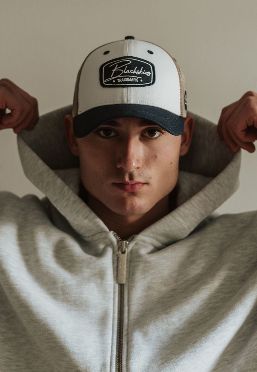 Blackskies Baseball Cap Race Baseball Cap Weiß-Navyblau-Sand