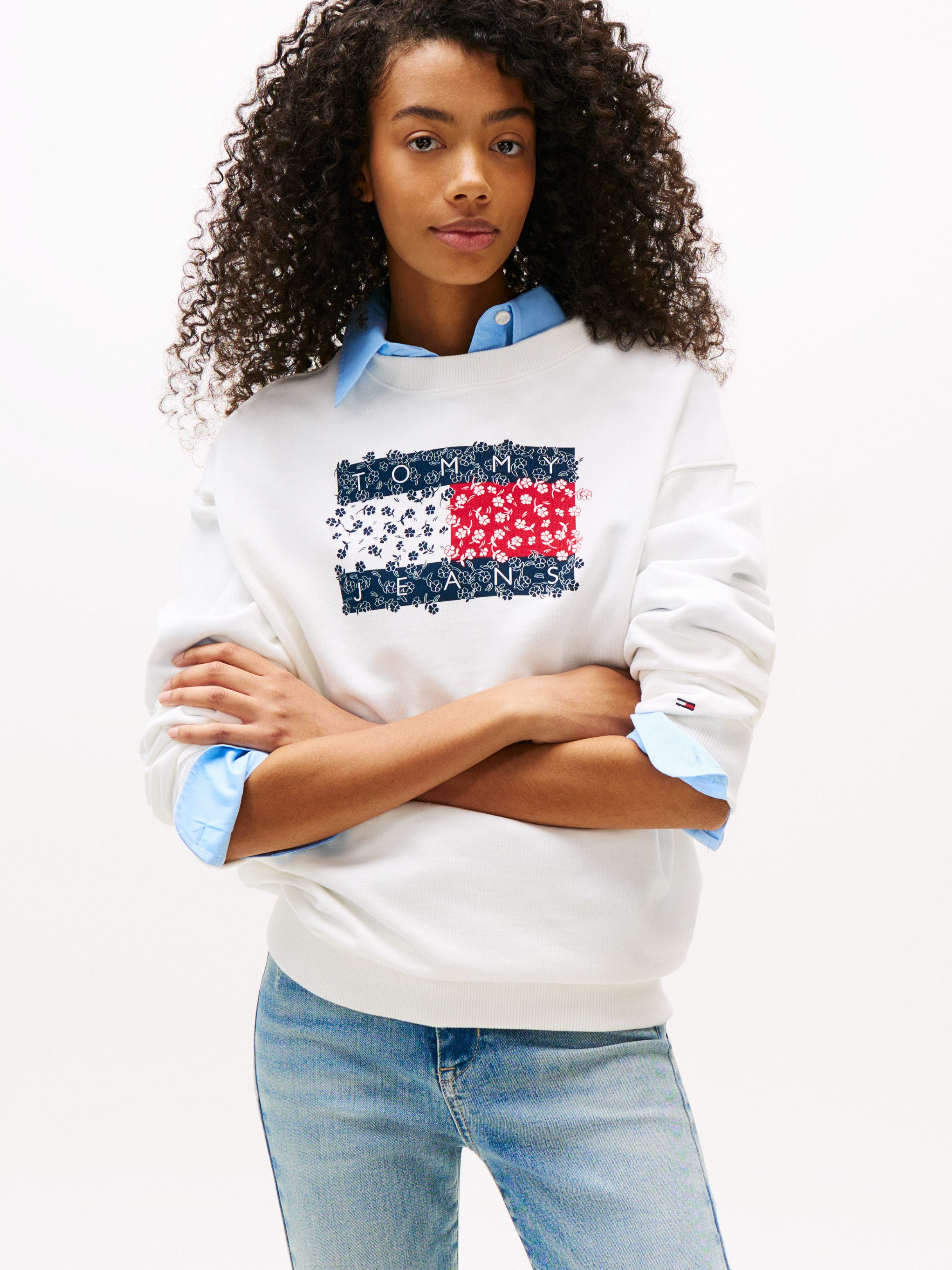 Tommy Jeans Sweatshirt TJW RLX FLORAL FLAG CREW mit Blumenprint und Logo Fl günstig online kaufen